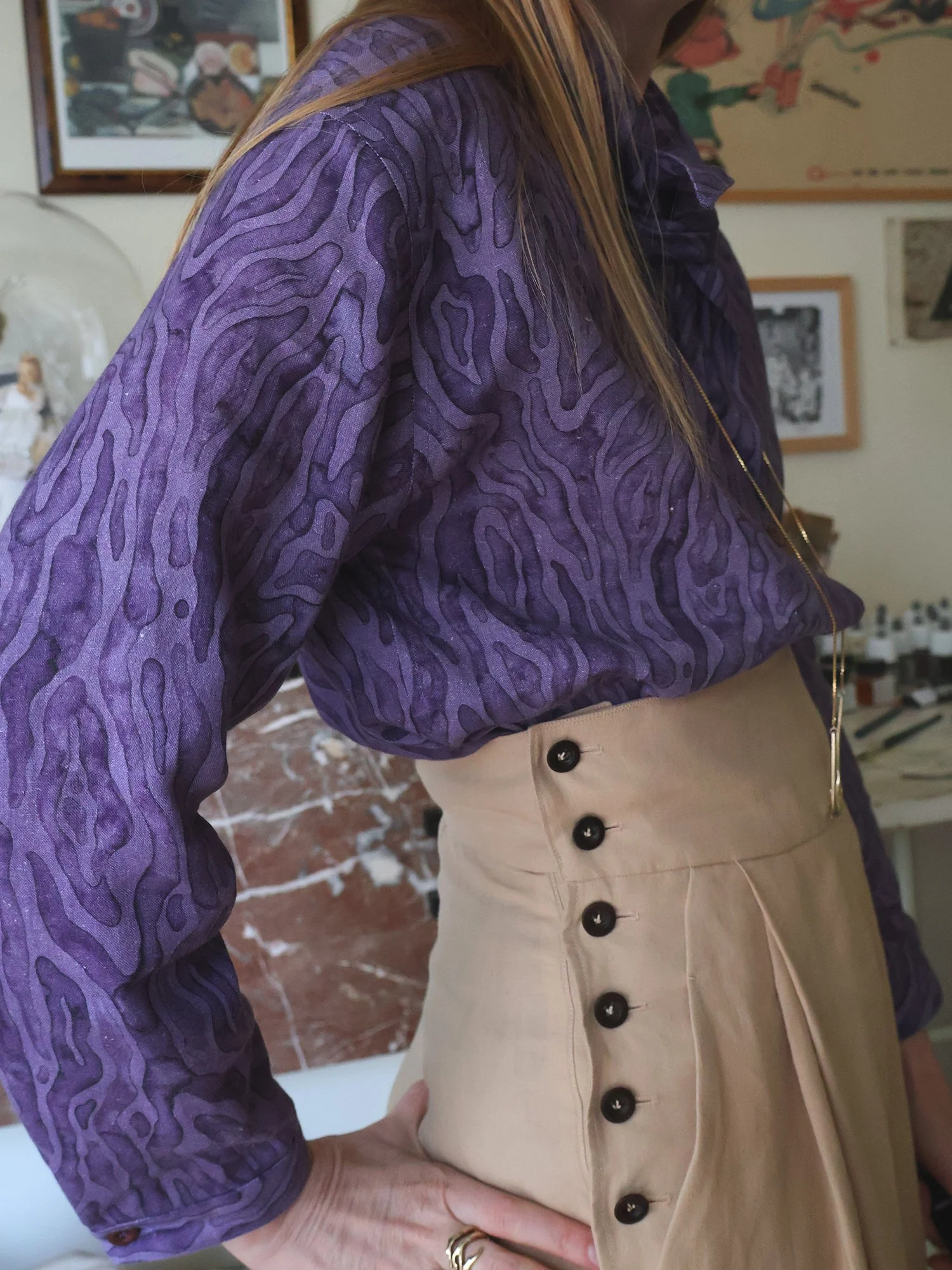 High waisted trousers linen Ellen van Engelen hand sewn buttonholes