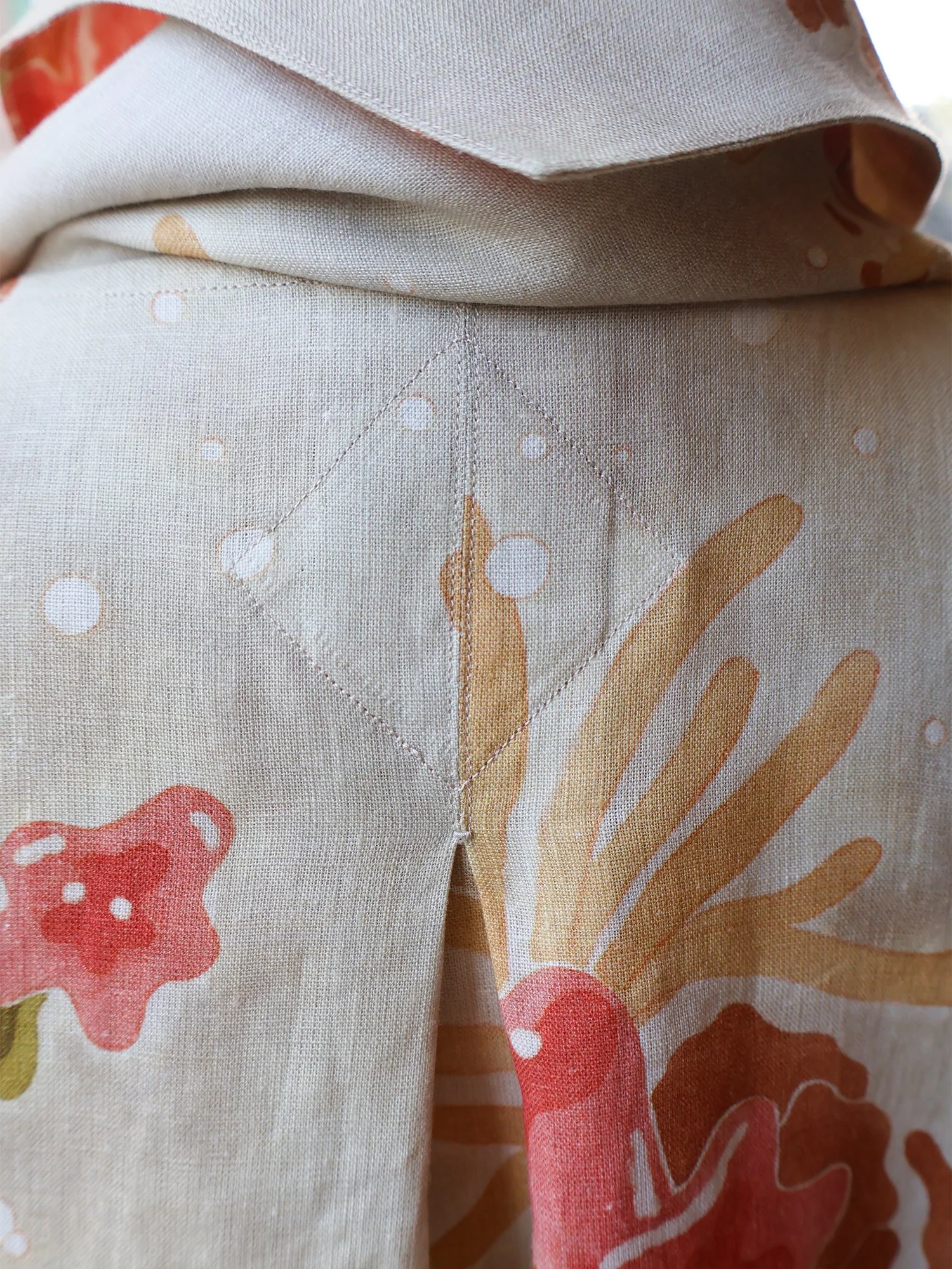 Linen shirt hand-painted print Ellen van Engelen