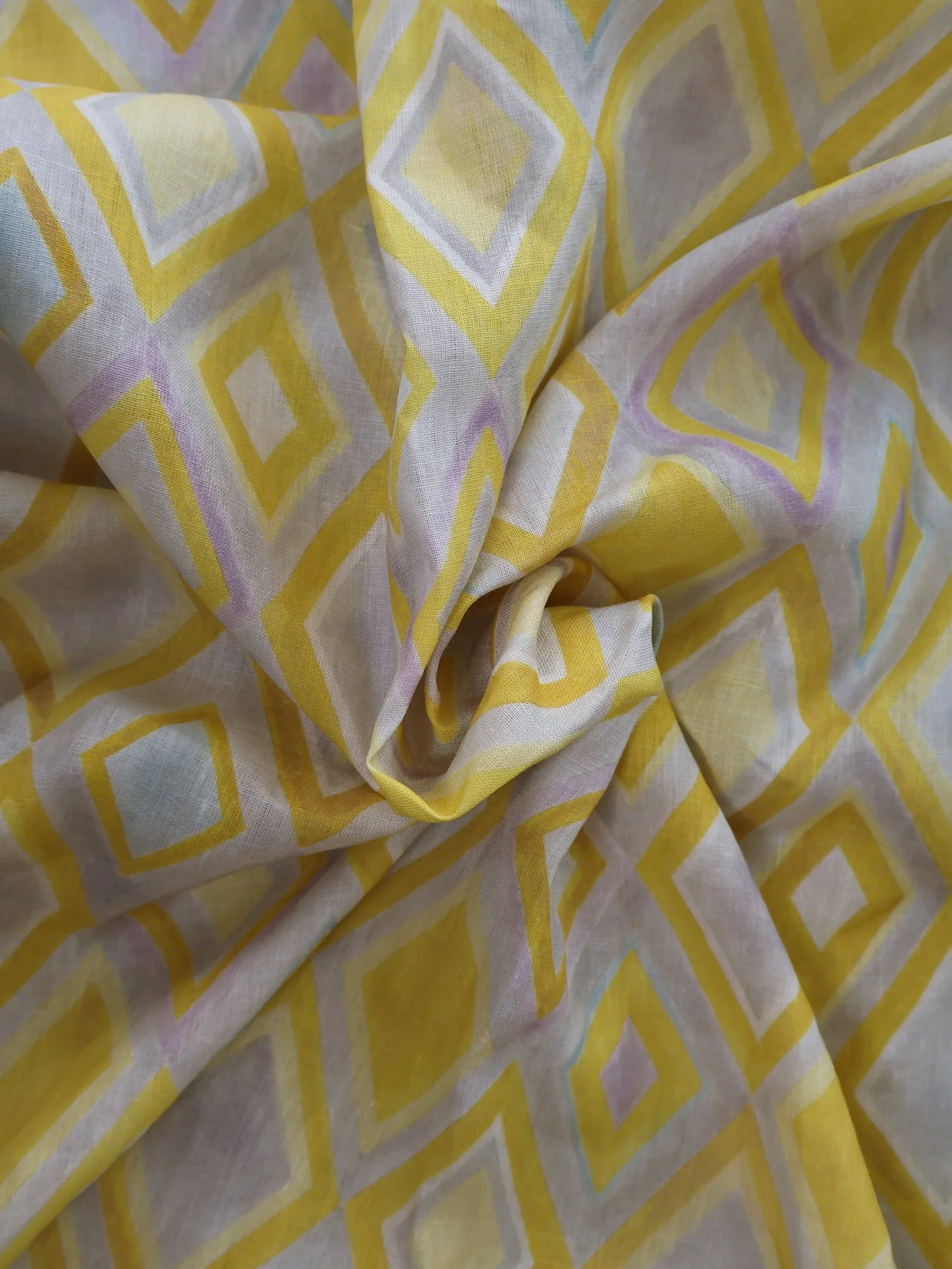 Linen Vague Diamonds