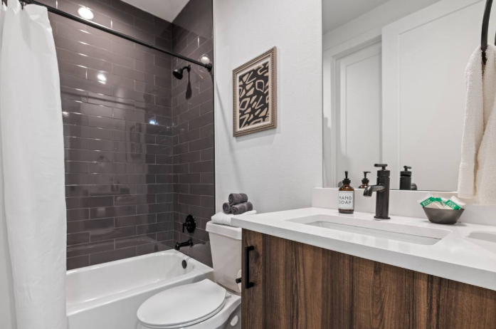 kingbathroom.png