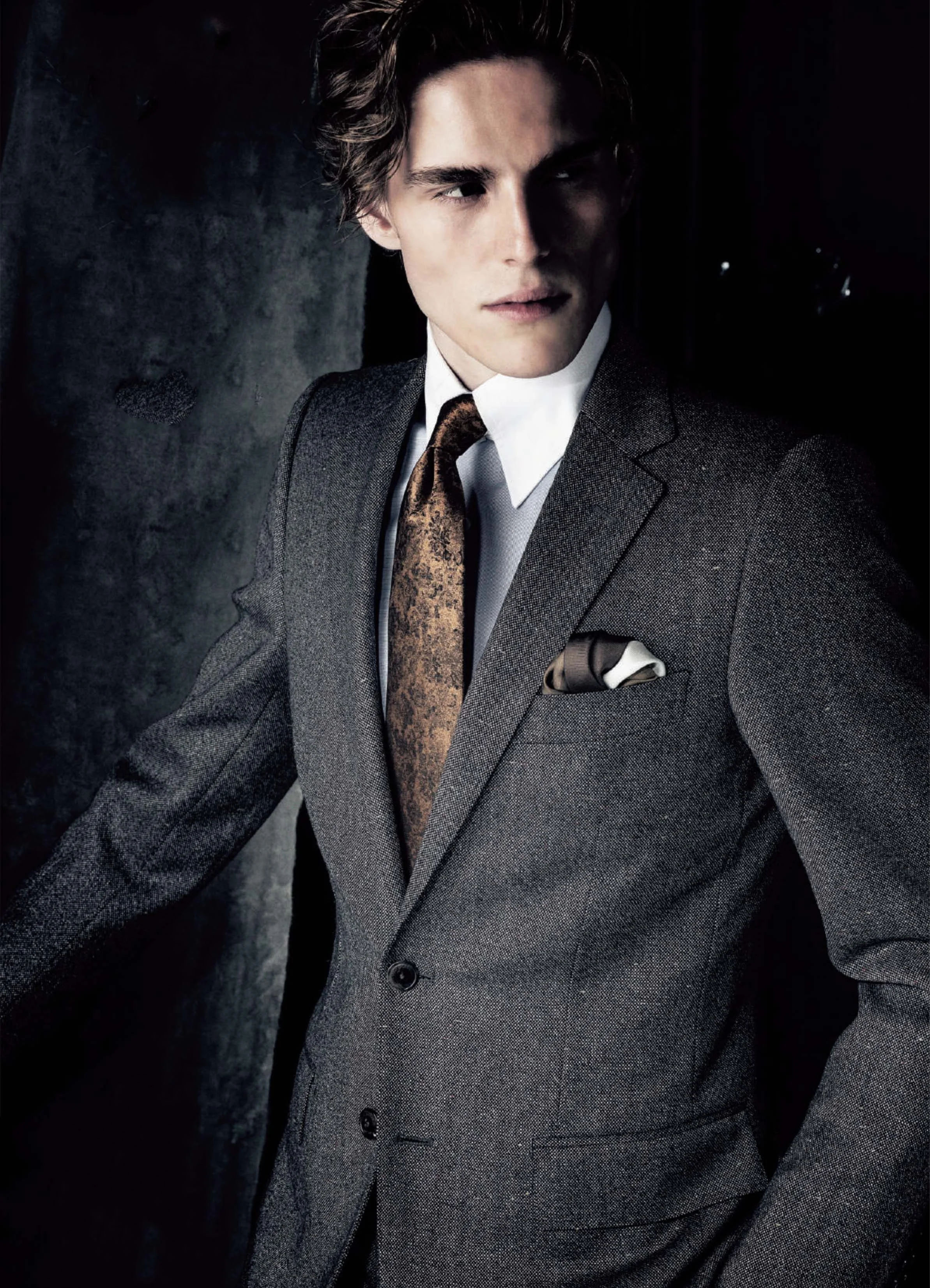 6-benjamin-aston-main.jpg