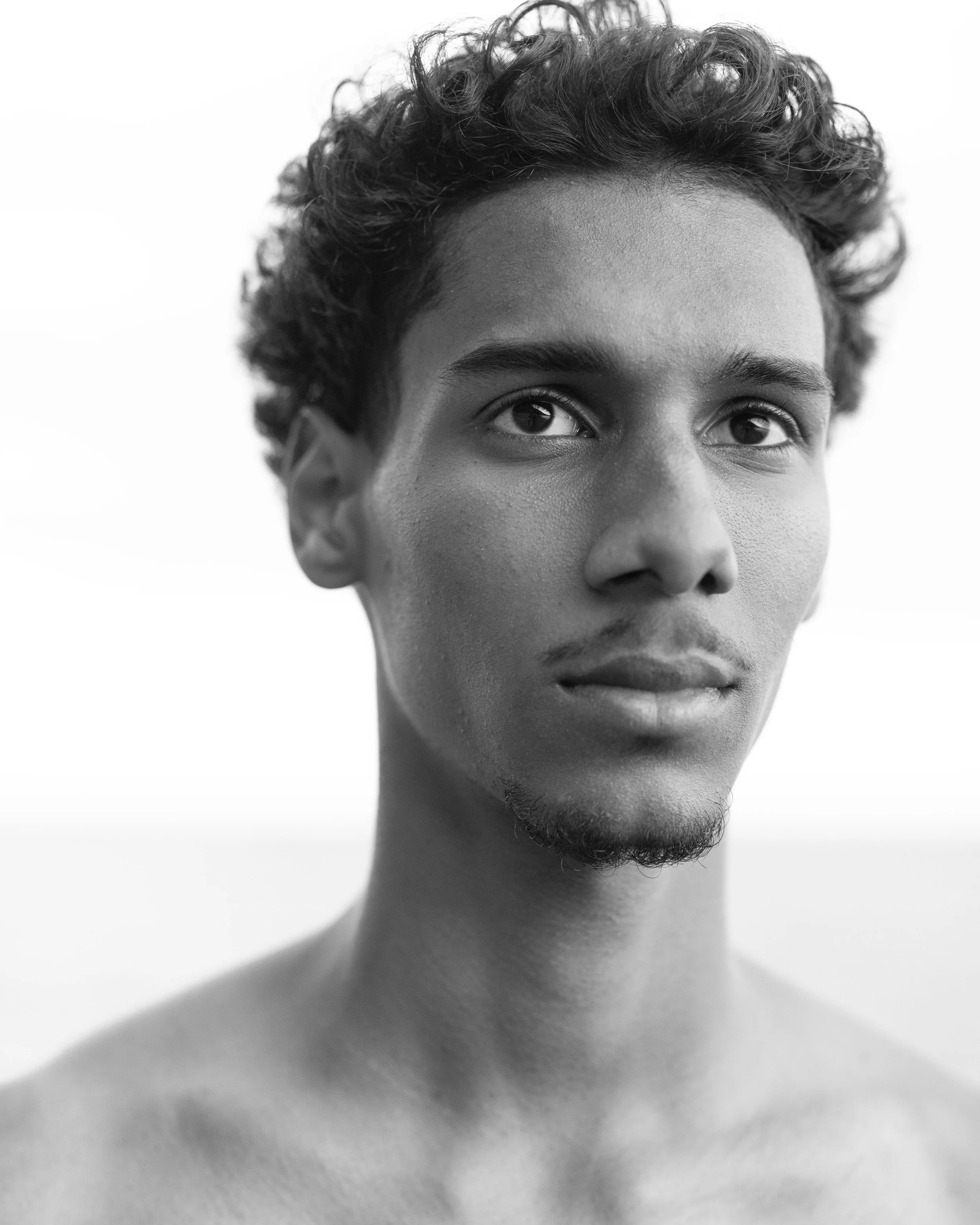 MIKELZY NICOLASEN