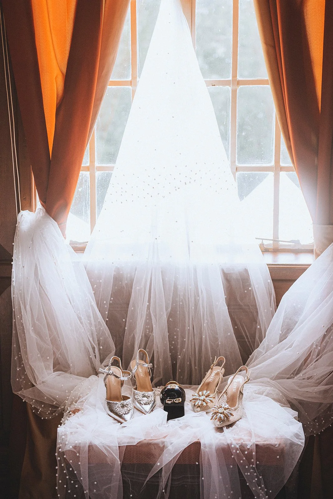 Lorna + Byron Bride Prep0025_websize.jpg