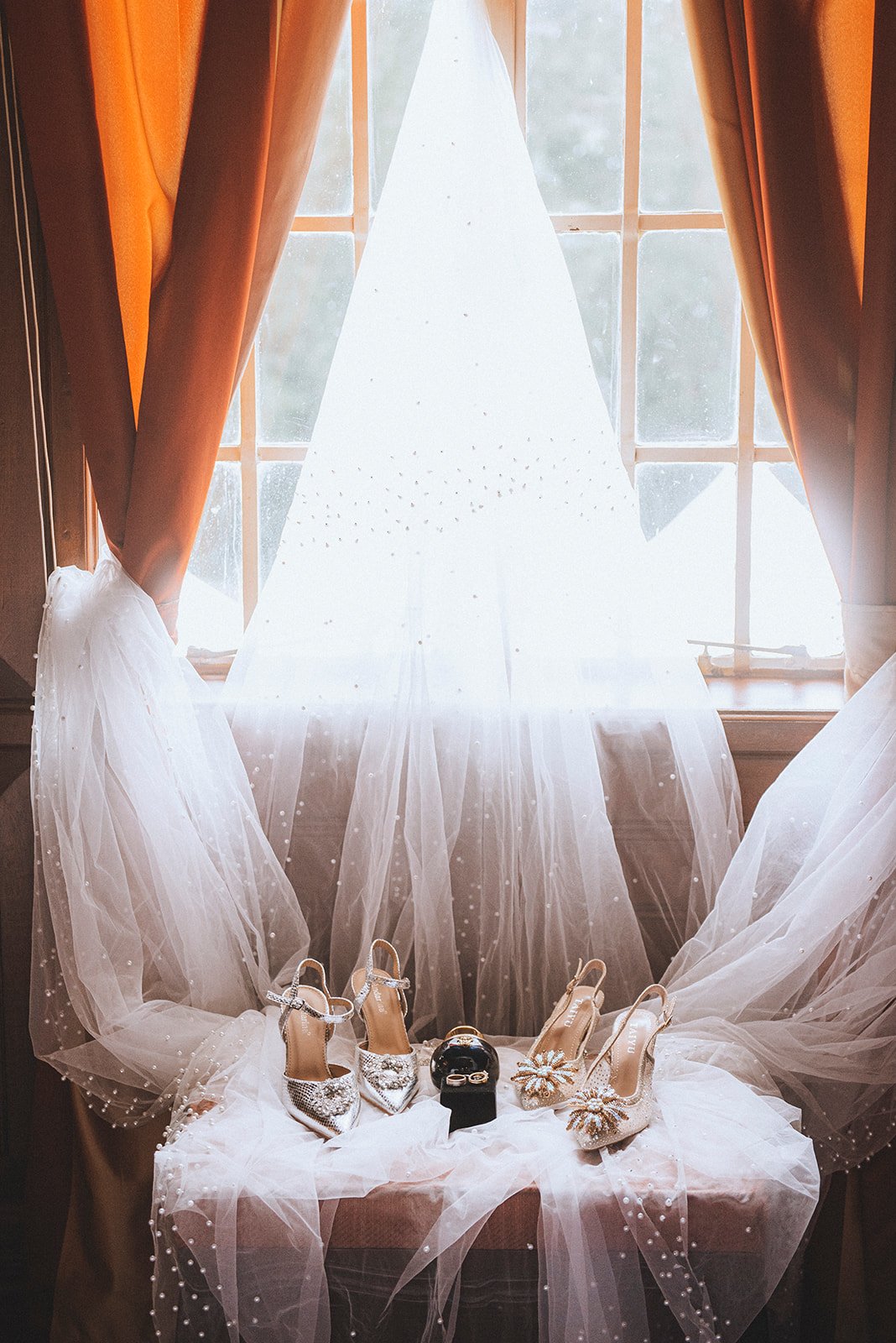 Lorna + Byron Bride Prep0025_websize.jpg