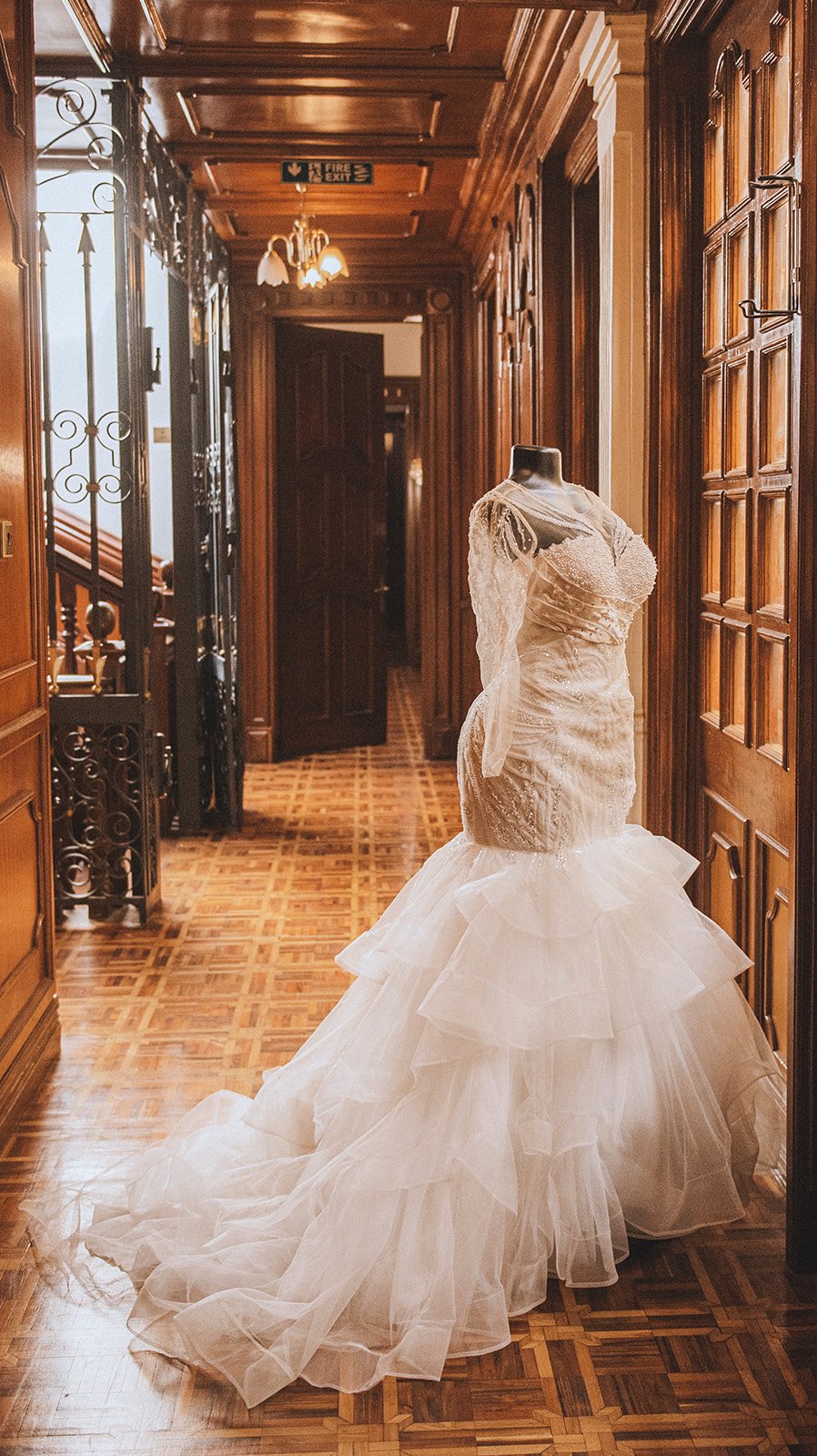 Lorna + Byron Bride Prep0004_websize.jpg