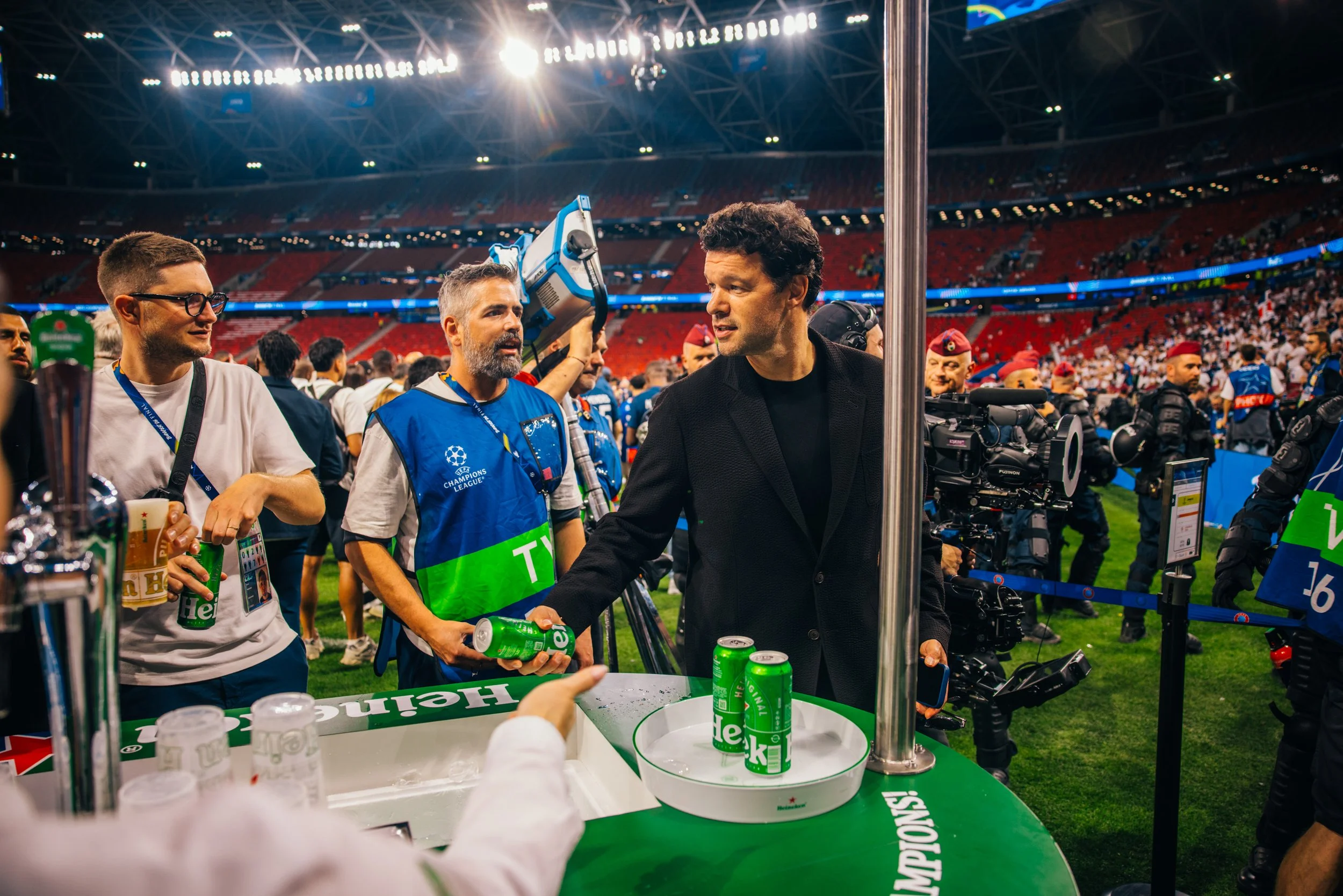 UCLBudapest_Heineken_SetVexy_SVD_7791.jpg