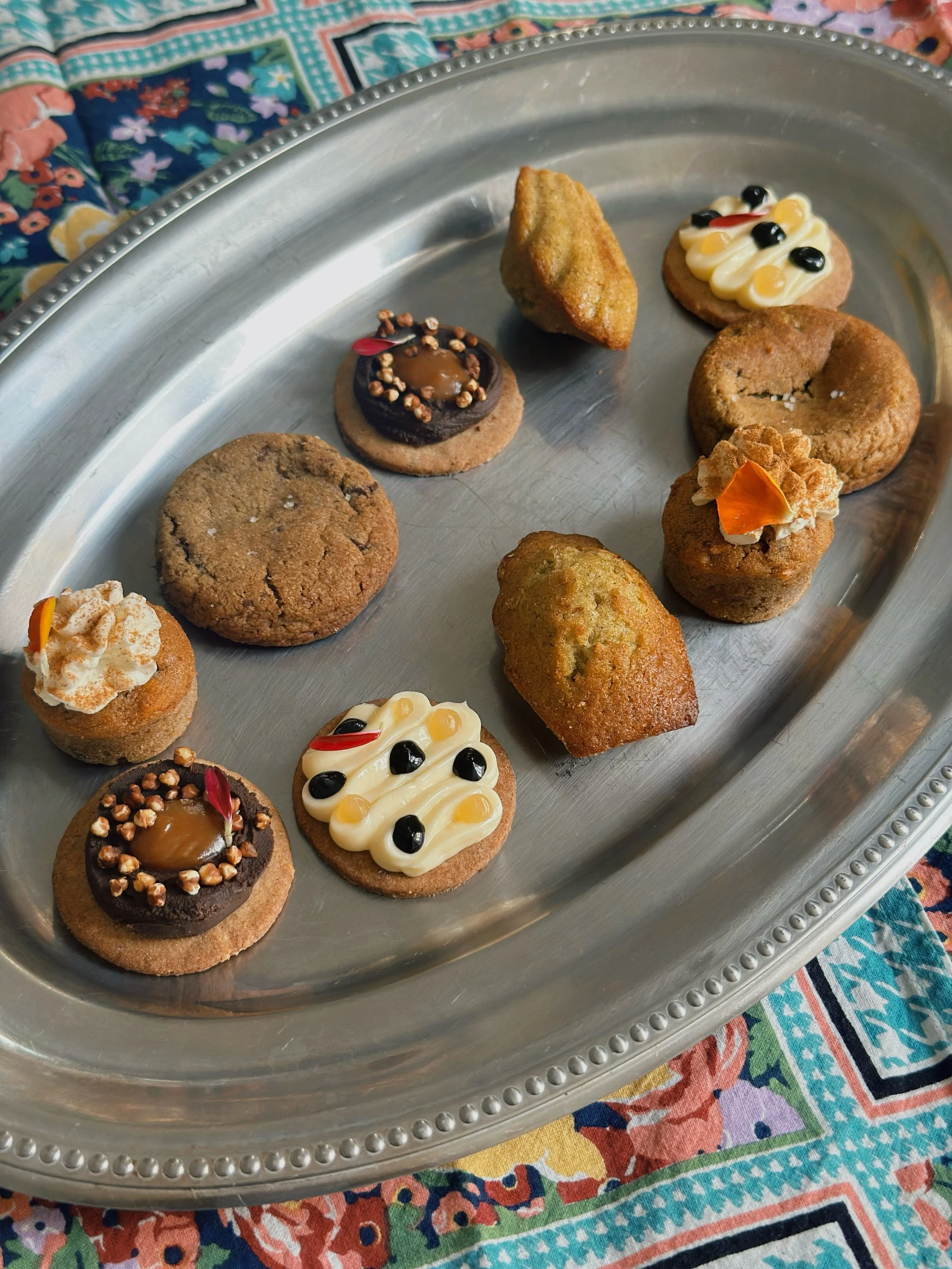 Parce que tout catalogue de finger food qui se respecte contient &eacute;galement de petites douceurs, voici quelques clich&eacute;s de certaines bouch&eacute;es que vous pouvez y retrouver ! 

&Agrave; consommer avec mod&eacute;ration ou non hihi

T
