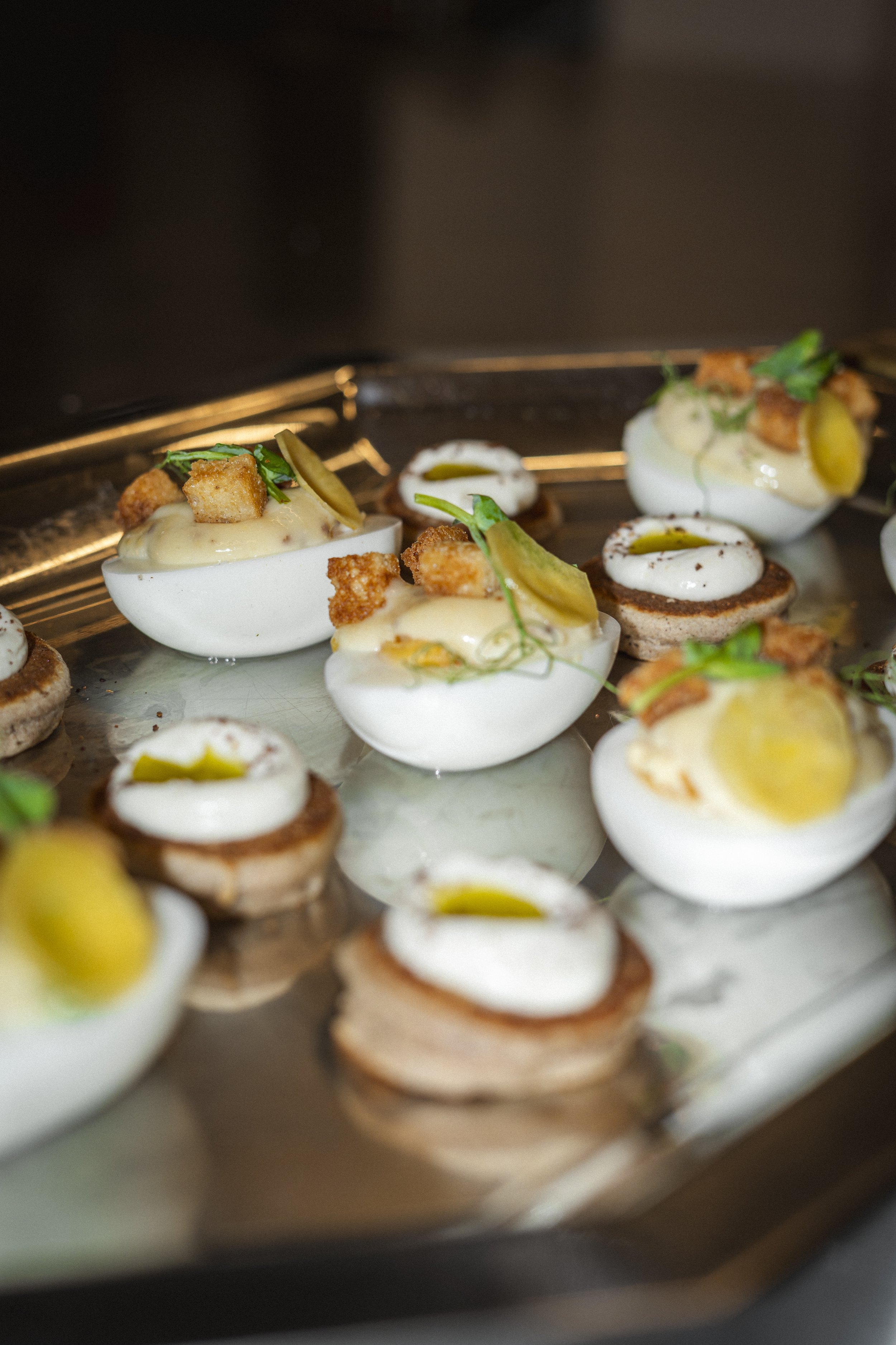 Assortiment de bouchées finger food pour un événement
