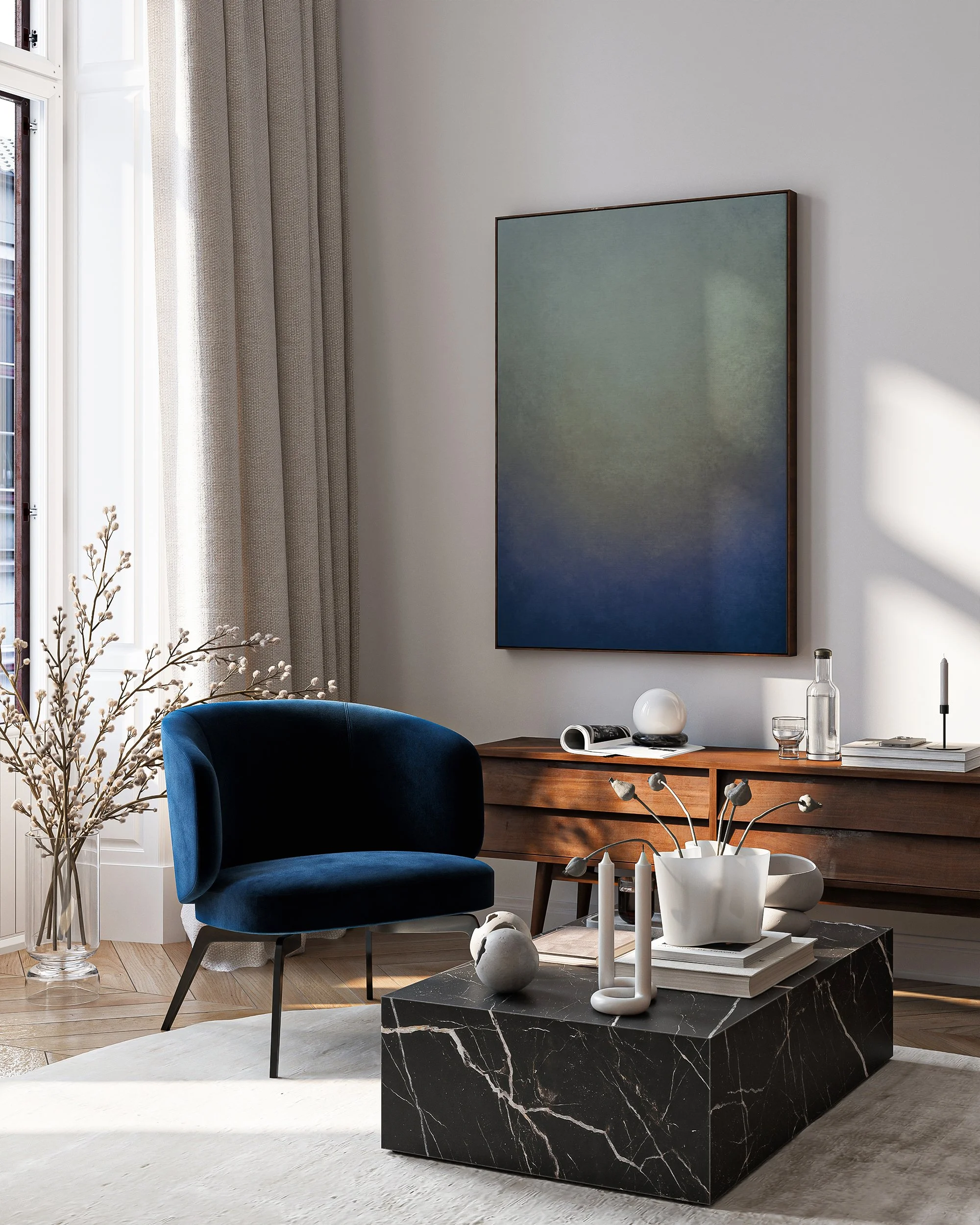 Innenansicht eines modernen Wohnzimmers mit dunklem Marmor-Couchtisch, blauem Sessel, Wandbild, Stehlampe, Dekorationen und großen Fenstern mit Vorhängen.