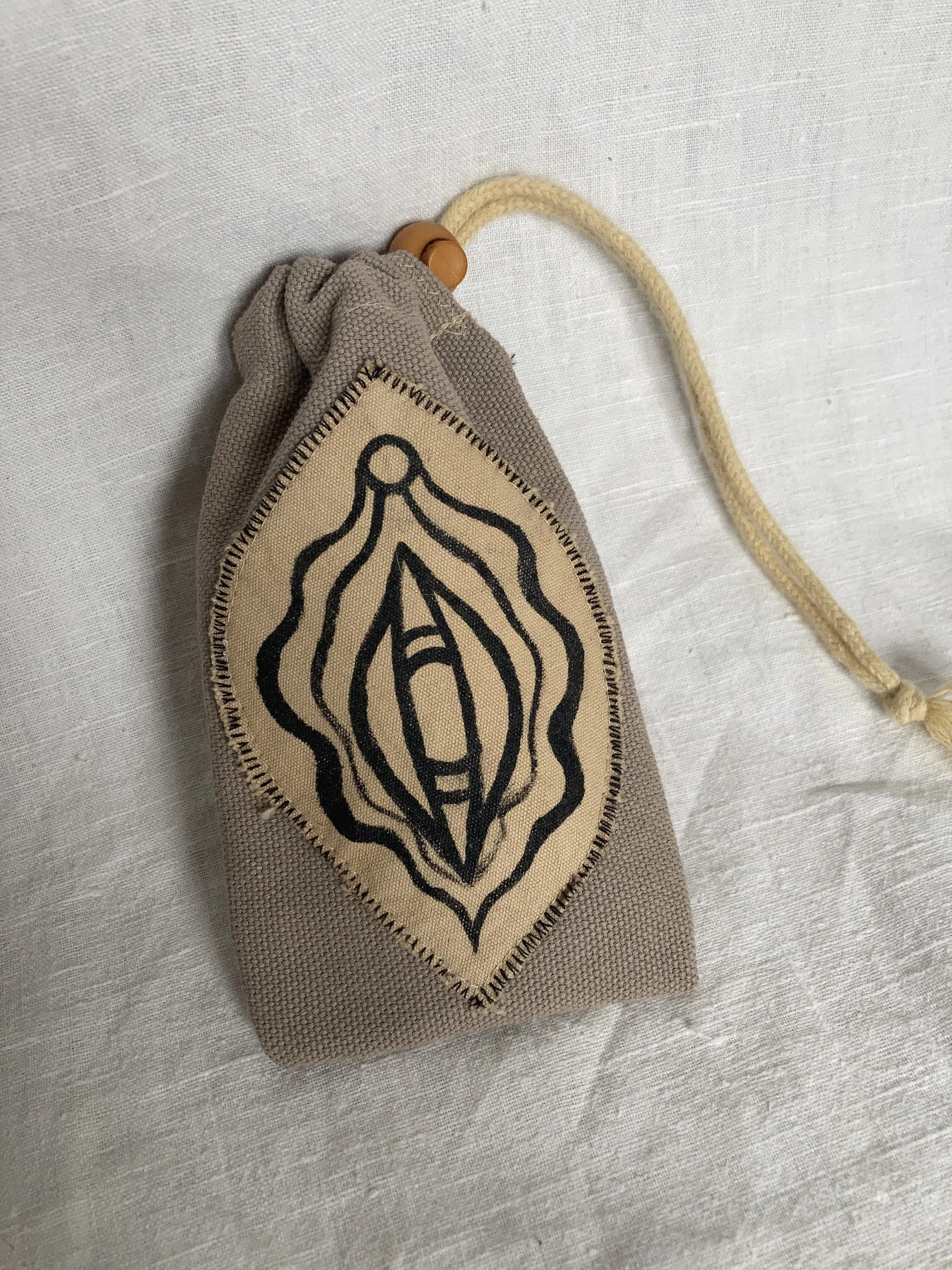 Yoneye Pouch