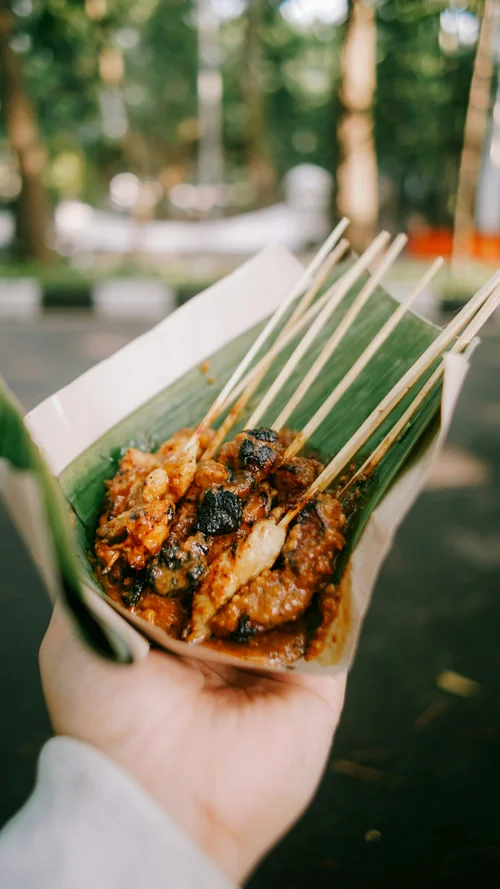 Indonesisch warung gerecht uit de menurotatie