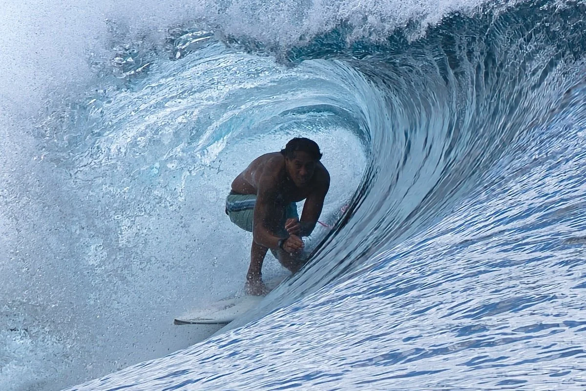 Surfer-Tahiti-Iti.jpeg