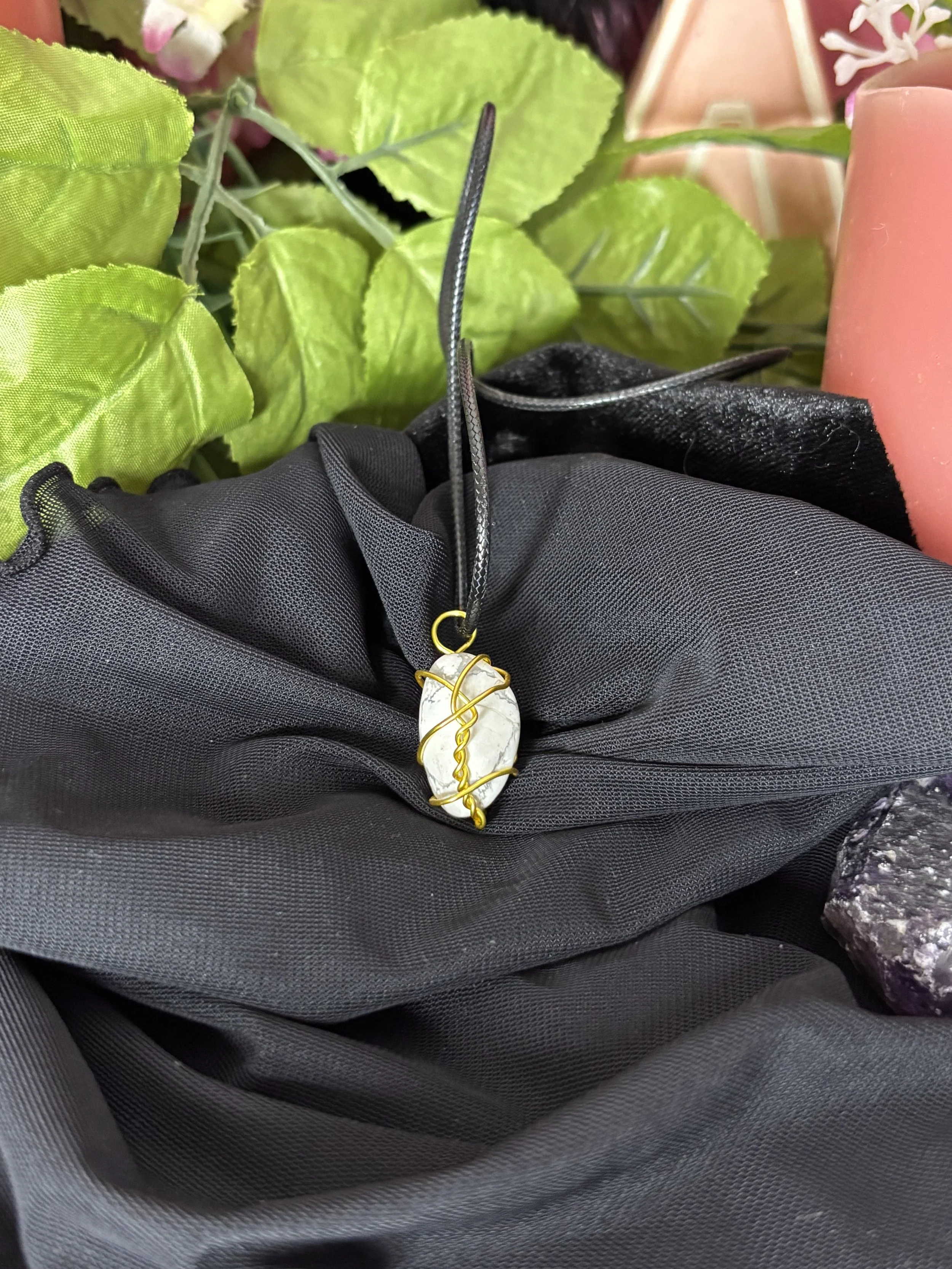 White Howlite Wire Necklace