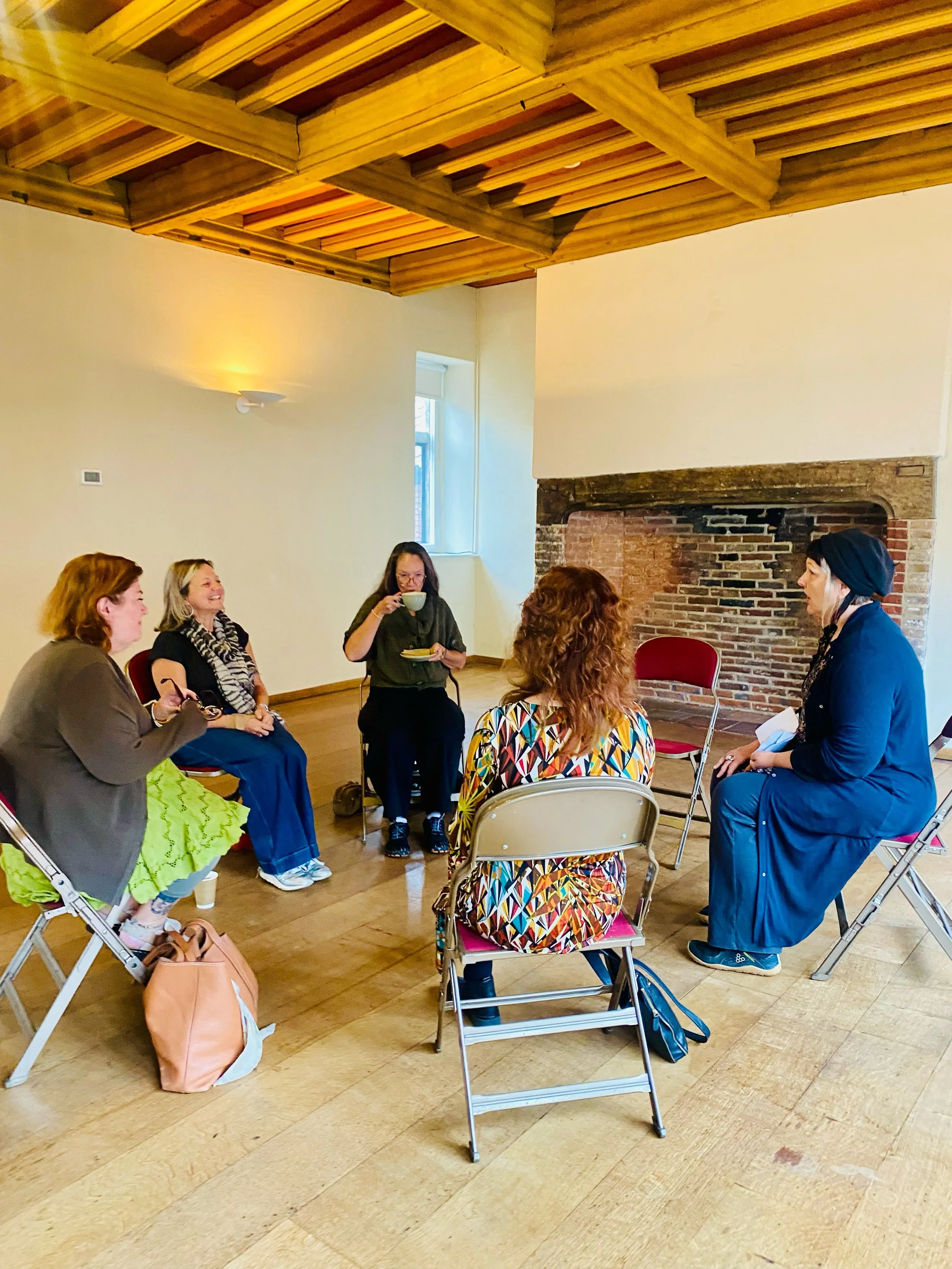 Bewitched🪄Thank you for helping us weave such a special sisterhood circle⭕️🧶🕷️🕸️✨ @kathyhairandwellbeing @rachel_teal_templespa @merchantshousenorwich @anterosarts 

Excited for our next🎨✨REWILD WELLBEING SOCIAL @letsyalm Norwich | Sat 7th Nov 2