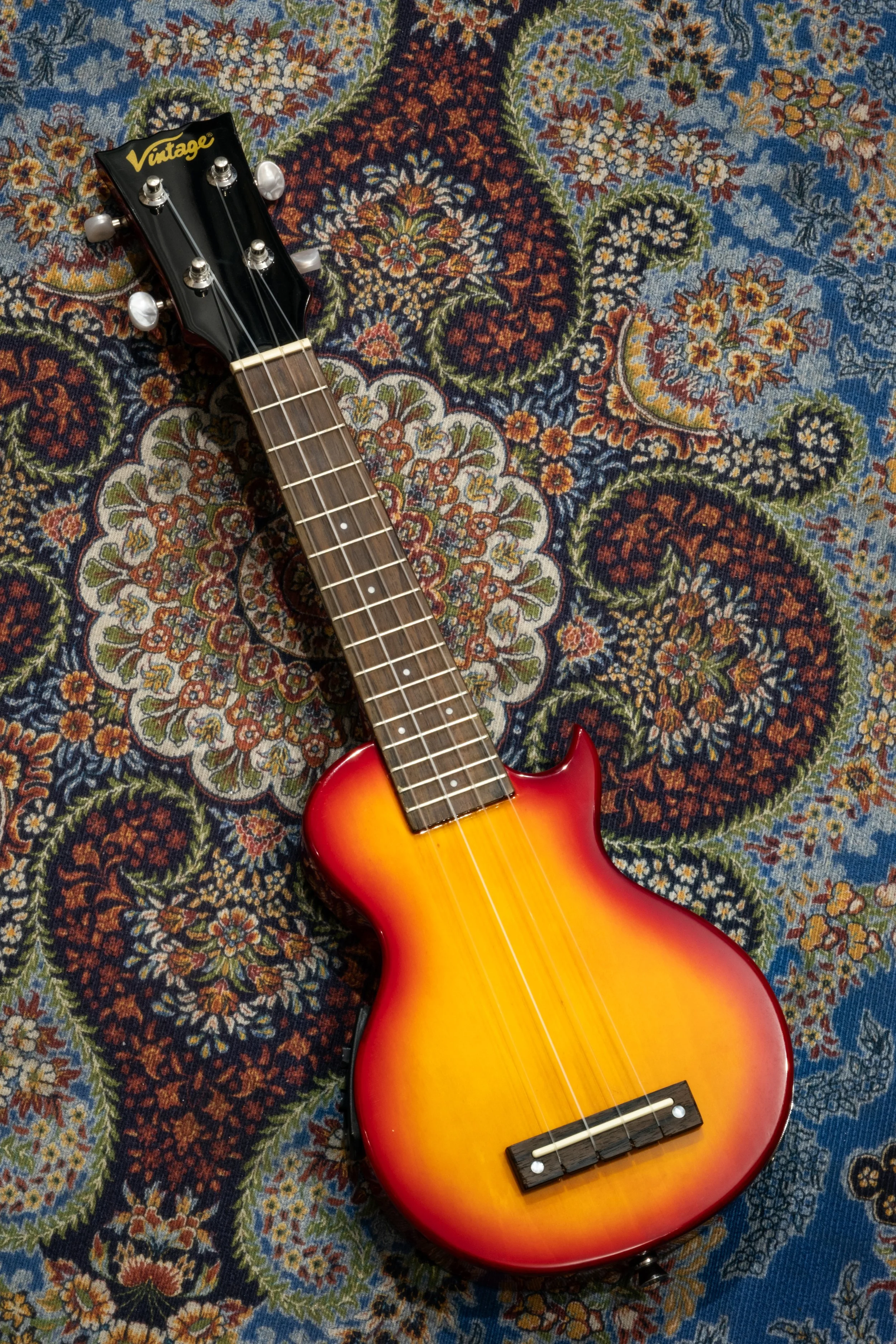 Vintage Electric Ukulele LP