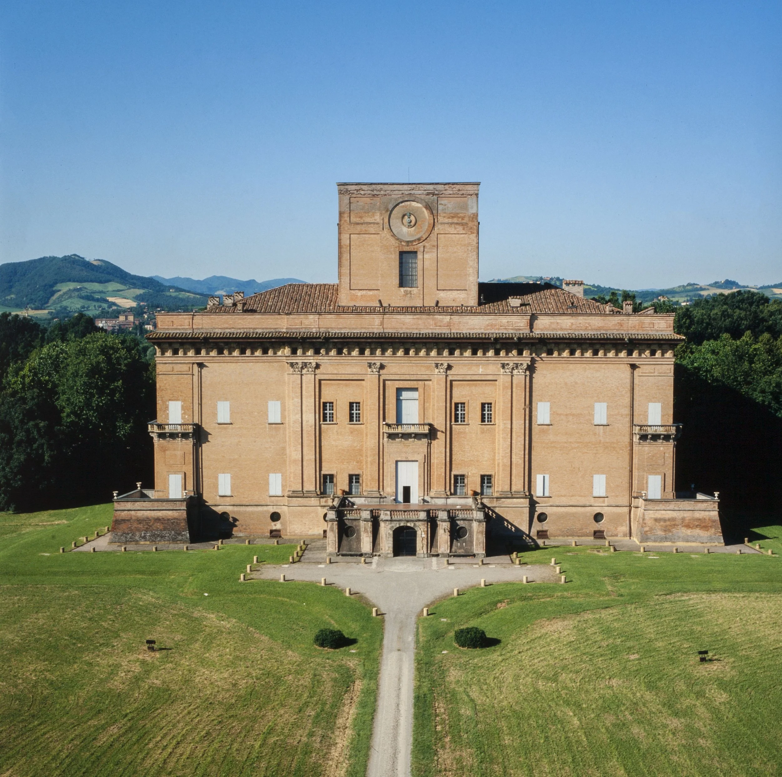 Palazzo Albergati a Zola Predosa-Bologna, storica villa barocca nella campagna bolognese