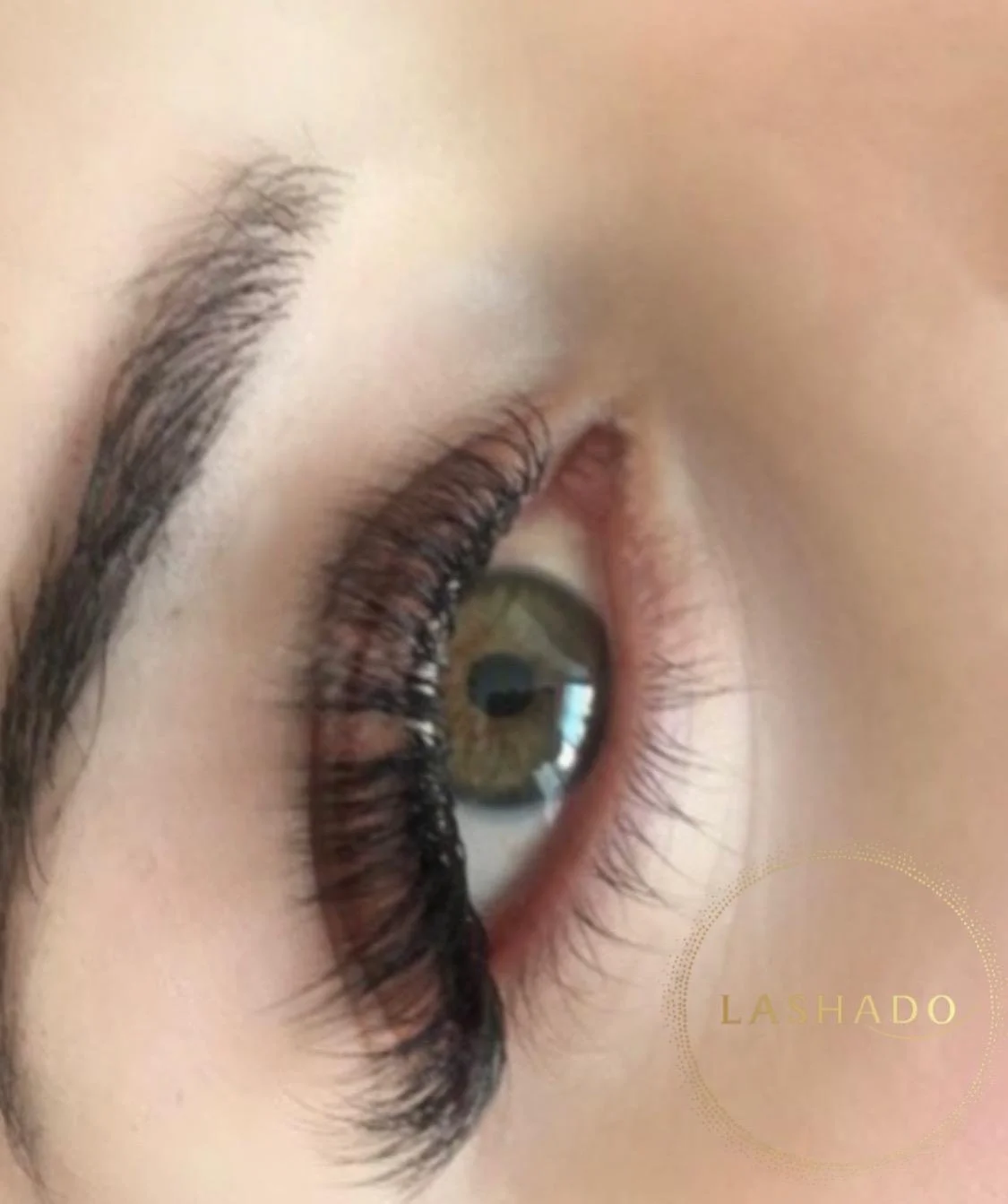 long lasting lash extensions.jpeg