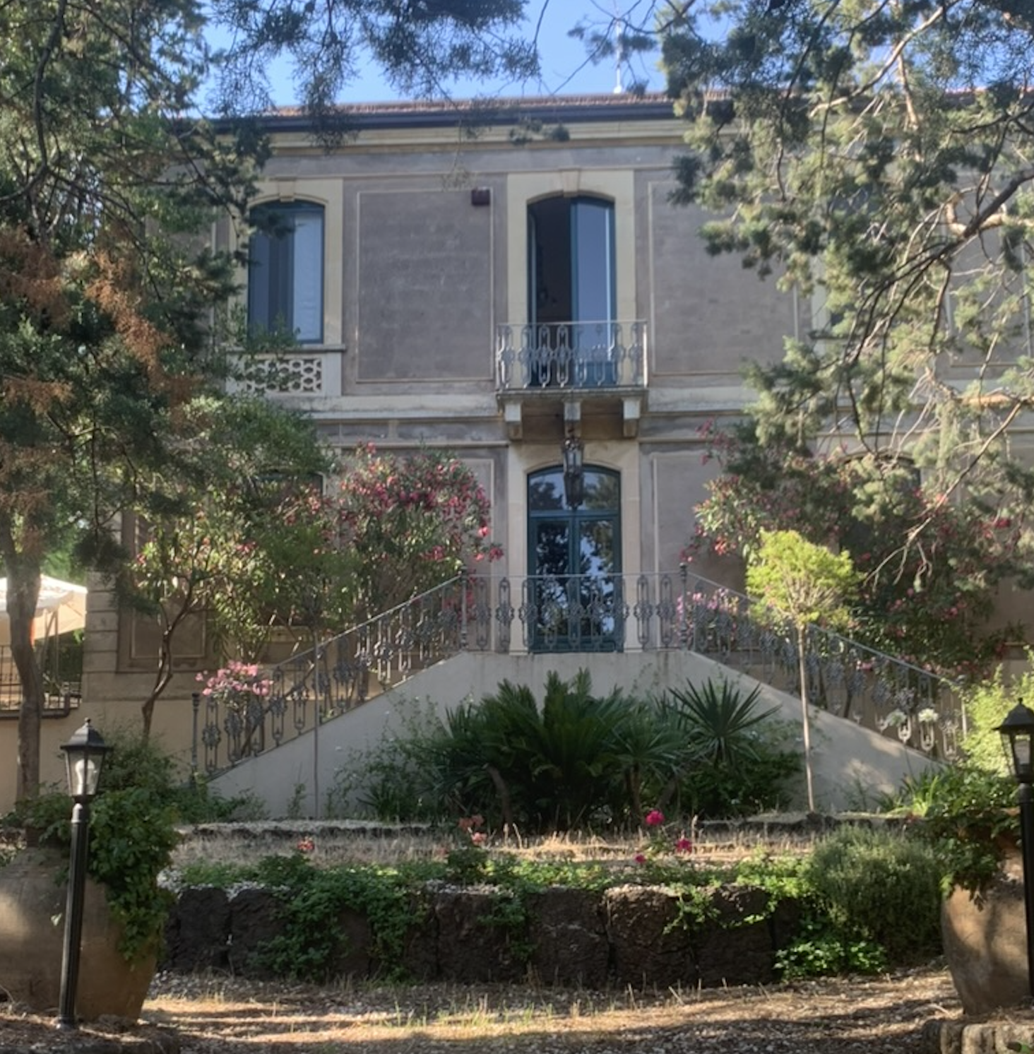 Casa Giardino davanti 01.png