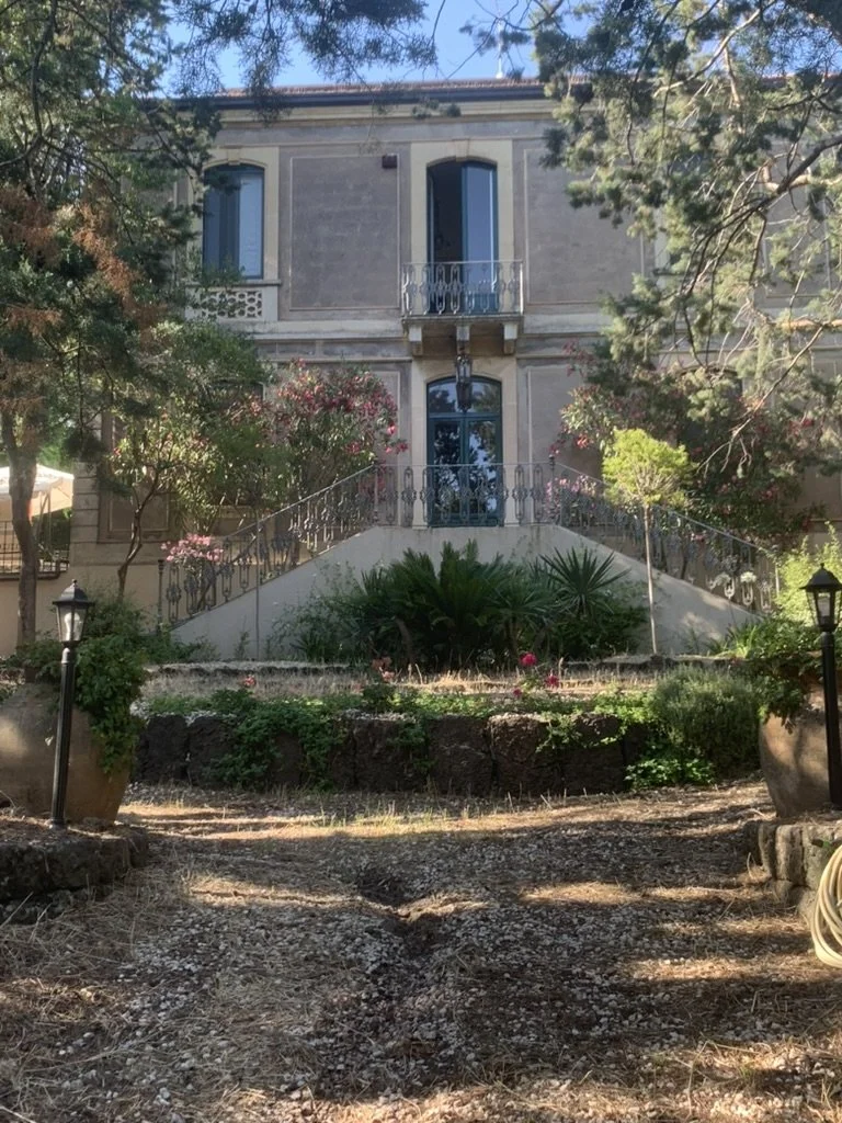 Casa Giardino davanti 02.jpeg