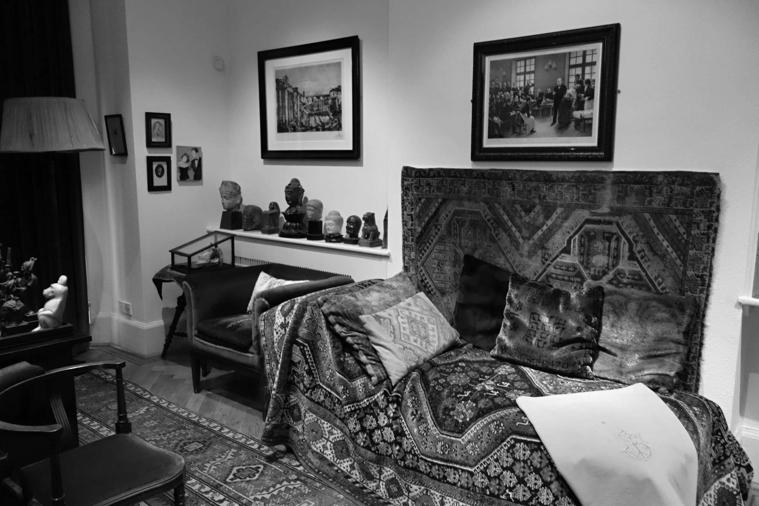 Die berühmte Couch von Sigmund Freud im Freud-Museum in London.