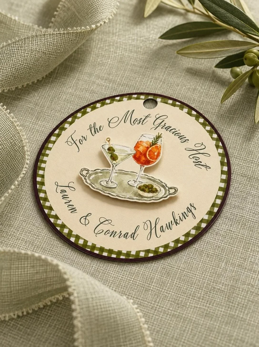 🍸✨ A little personalized touch for the most gracious guests.

A beautiful keepsake for the Thanksgiving table &mdash; made to celebrate good company, great cocktails, and the people who make the gathering special. 🤎🌿

#HostessDetails #TableSetting