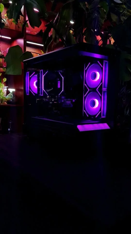 Full-RGB RX 590 gaming PC in tempered-glass case
