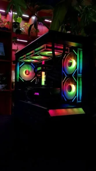 Mirror-black RTX 3050 gaming PC with Ryzen 7 processor