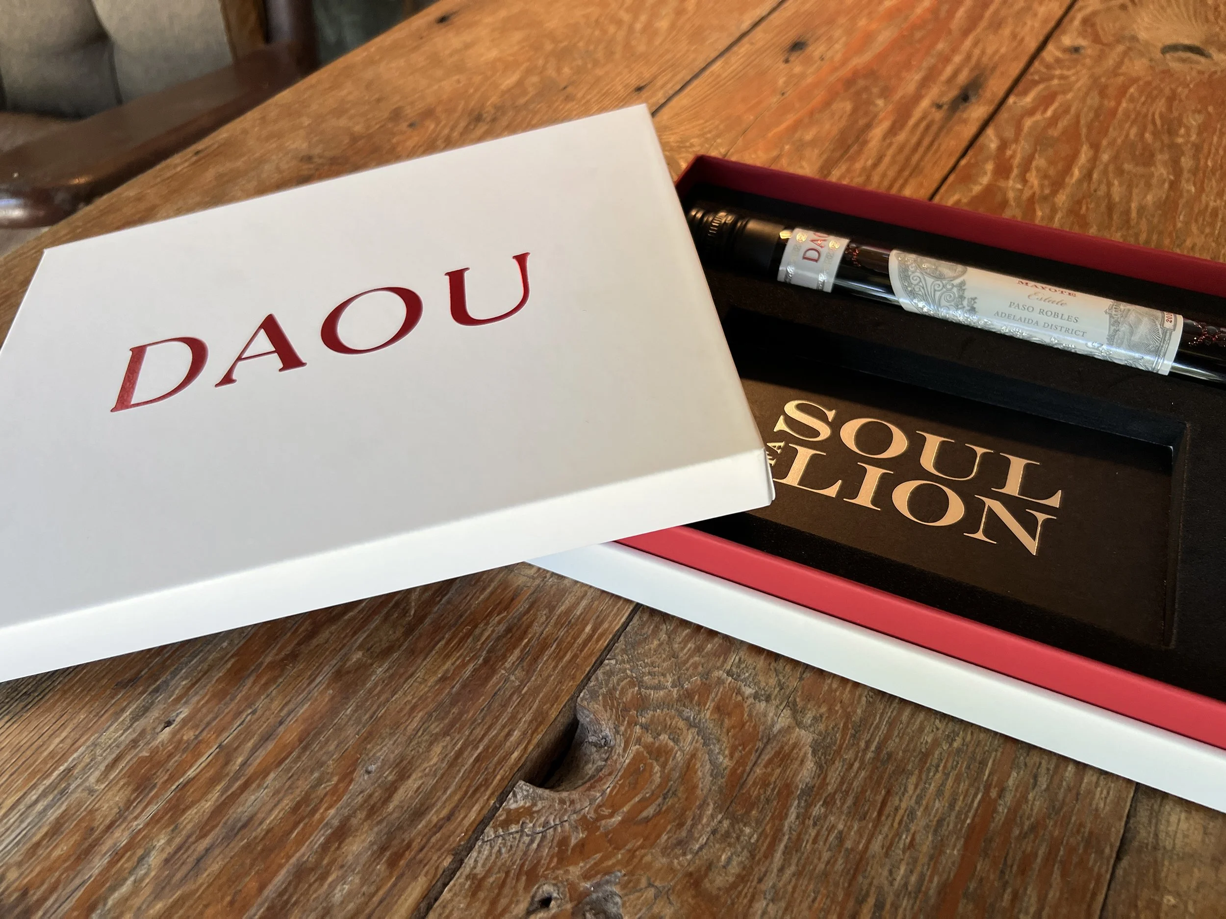 DAOU Wine Vial Box Set with Booklet