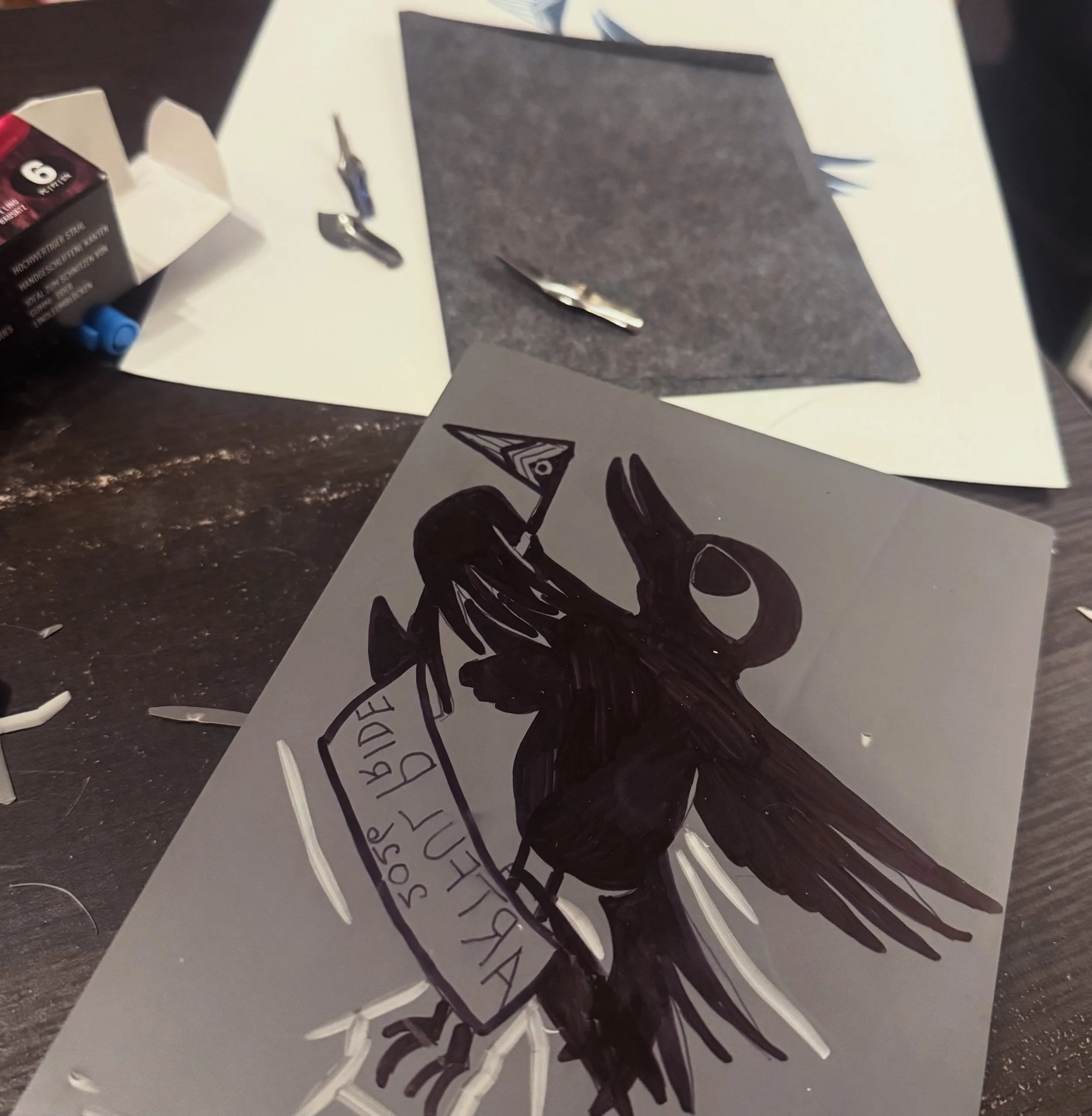 Sneak peek 👀 

If you want some FREE and EXCLUSIVE art by me, then you should come to the workshop I'm hosting this weekend :) It's completely free and you get to keep your supplies afterwards! 

If you've ever been interested in lino cut or relief 