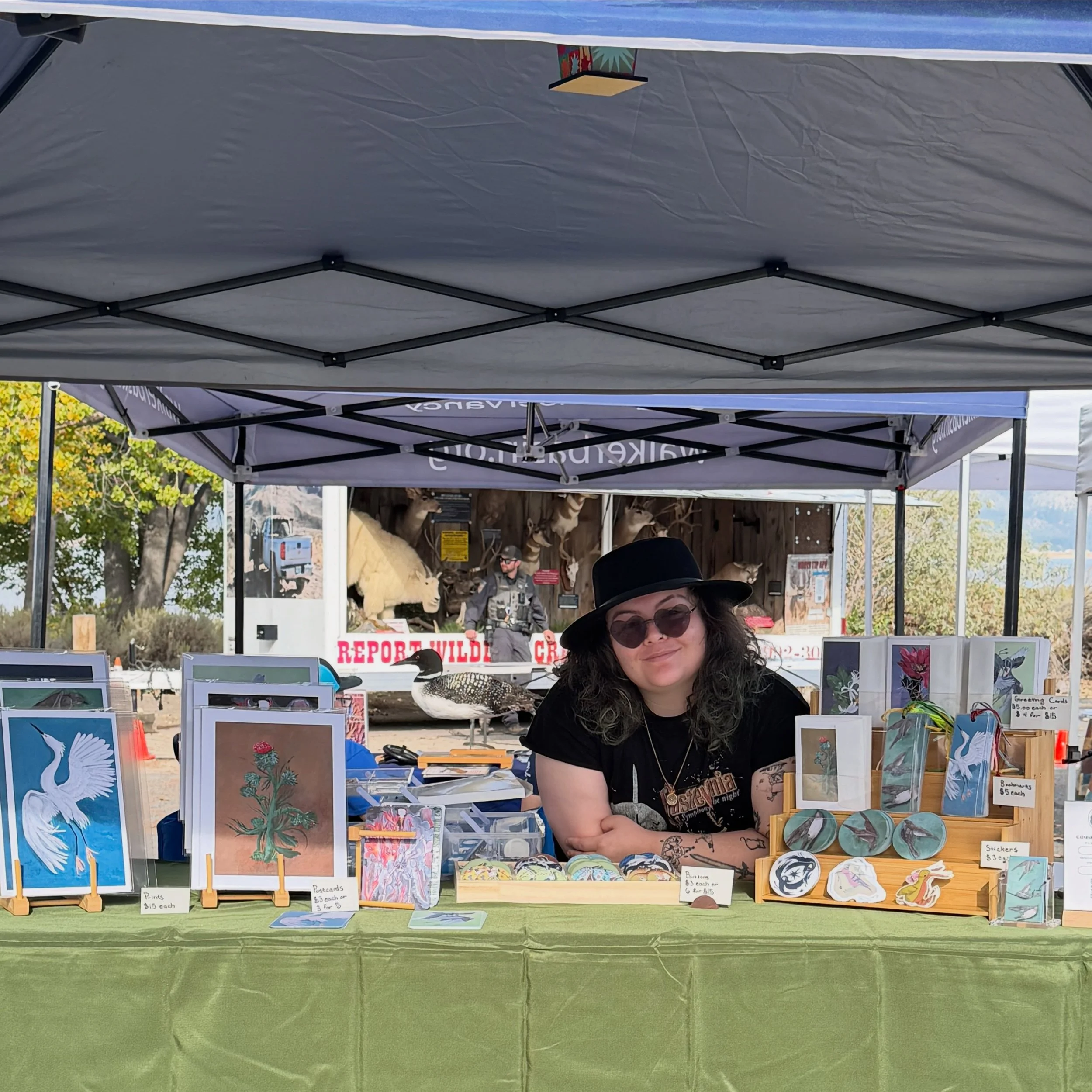Thank you to everyone who stopped by and said hi at Bird Fest! Such a fun event @nvstateparks and thank you for inviting me to be a part of it! 

And more thank yous to @fungalcicada and @cristinaferguson for all the support

I love birds!