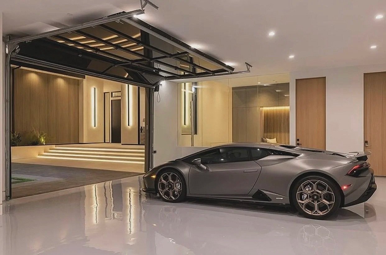 lambo.jpg
