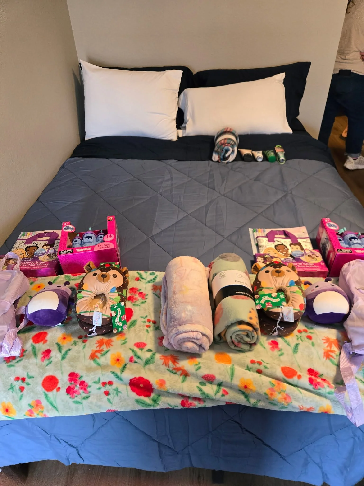 refuge-bedroom-welcome-baskets.jpg