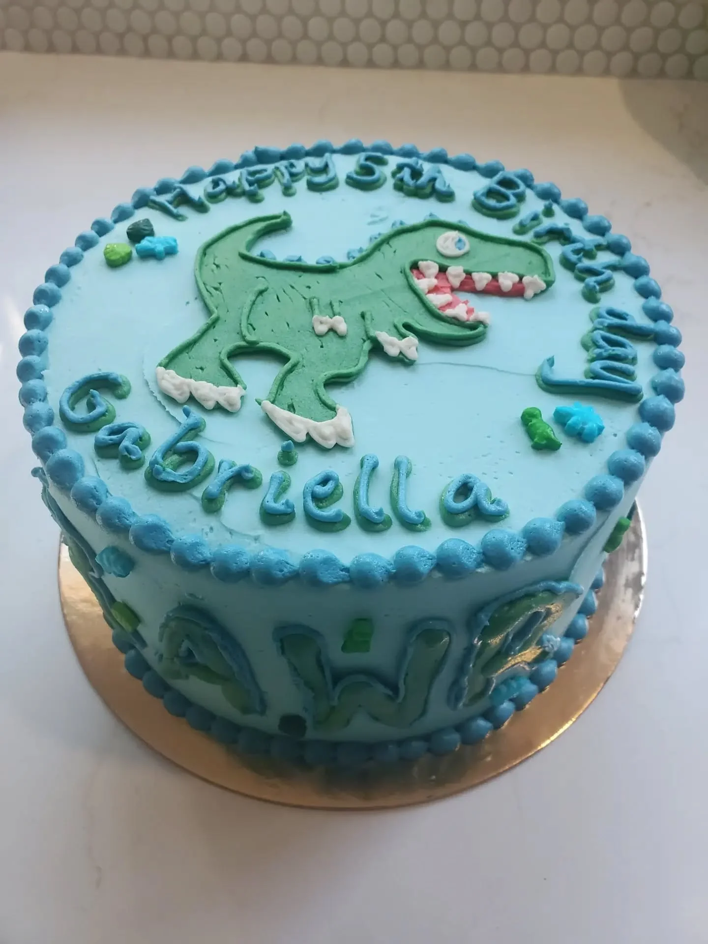 Same dino, different cake! Roaring into age 5 🦖

#drippingspringseats
#drippingspringsbaker
#cakesofinstagram
#buttercreamcake
