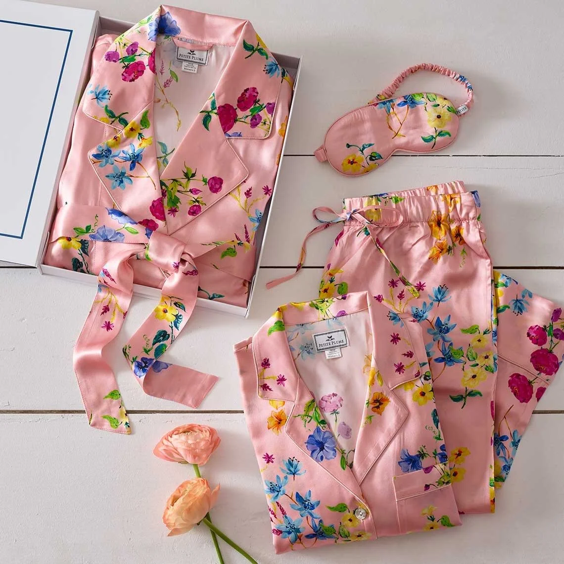 Soft goods and bedding photography by James Ransom, photographer and director
