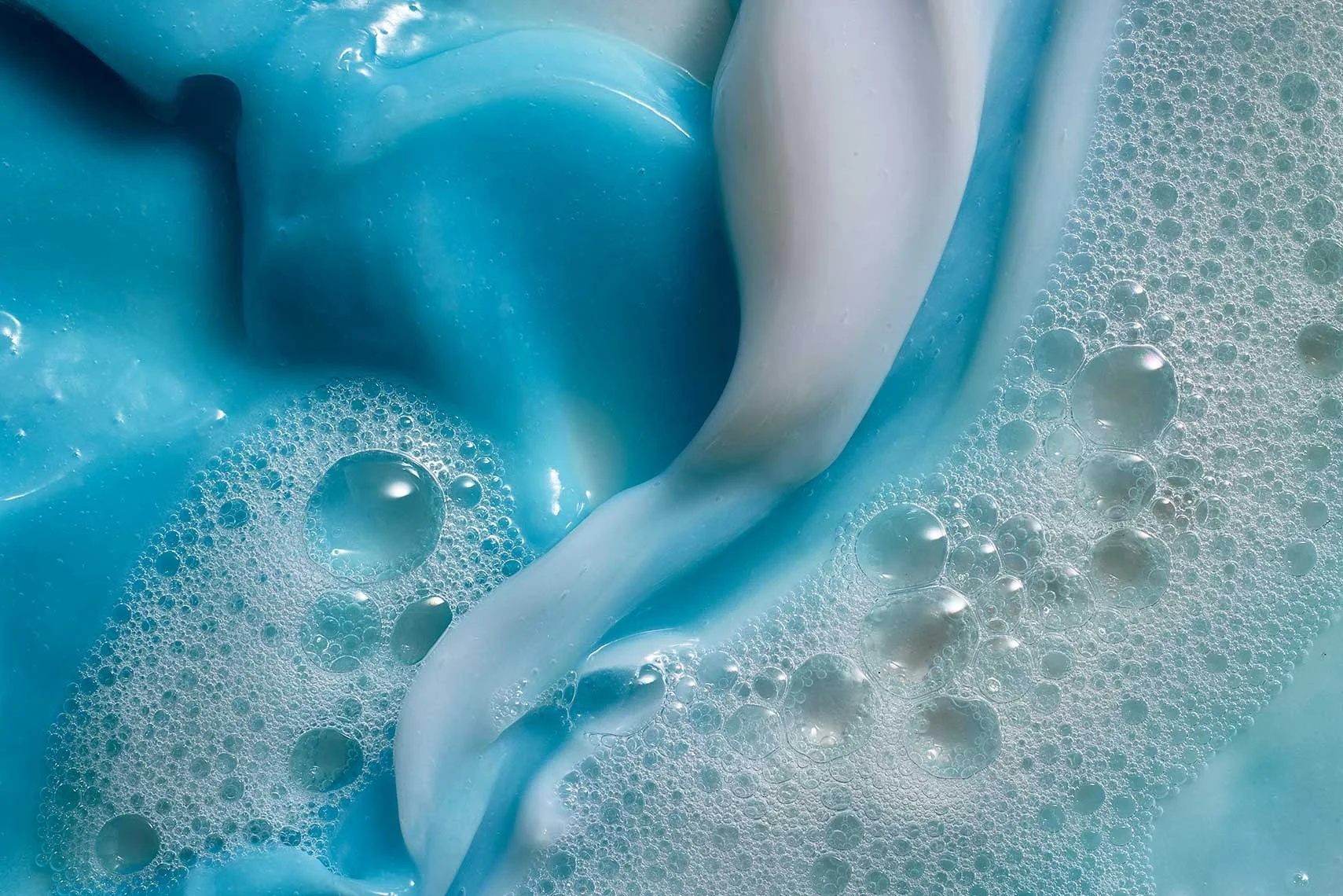 Product, beauty and CGI imagery by Hulswit Designs, photographers and CGI artists