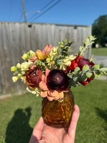 fl-amber-vase.webp