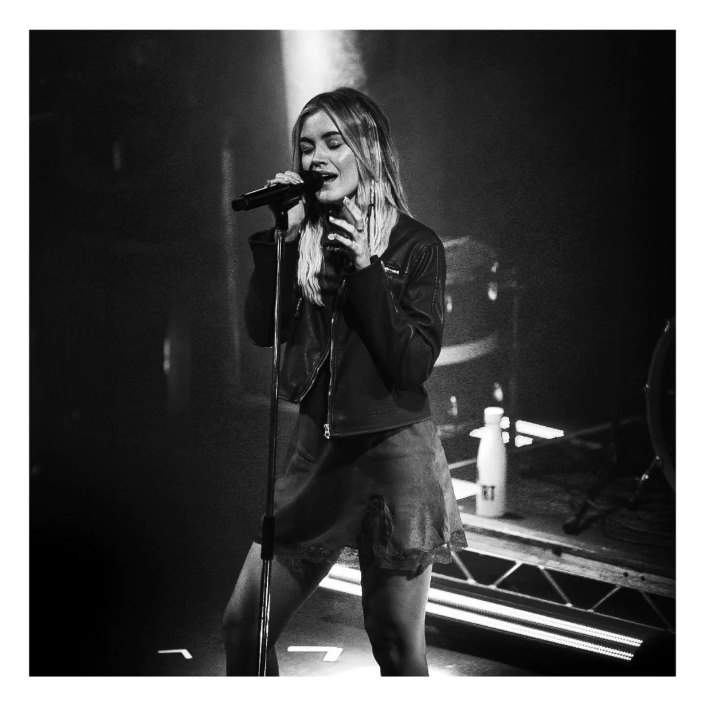 @iamleaheart at @academydublin

#soldoutshow #leaheart #dublinireland #irishscene #musicphotography #music #stagephotography #stage #2024 #dance #electronic #pop #irishgigs #irishscene #musicismylife #musicphotography #photooftheday #Photogram #Insta