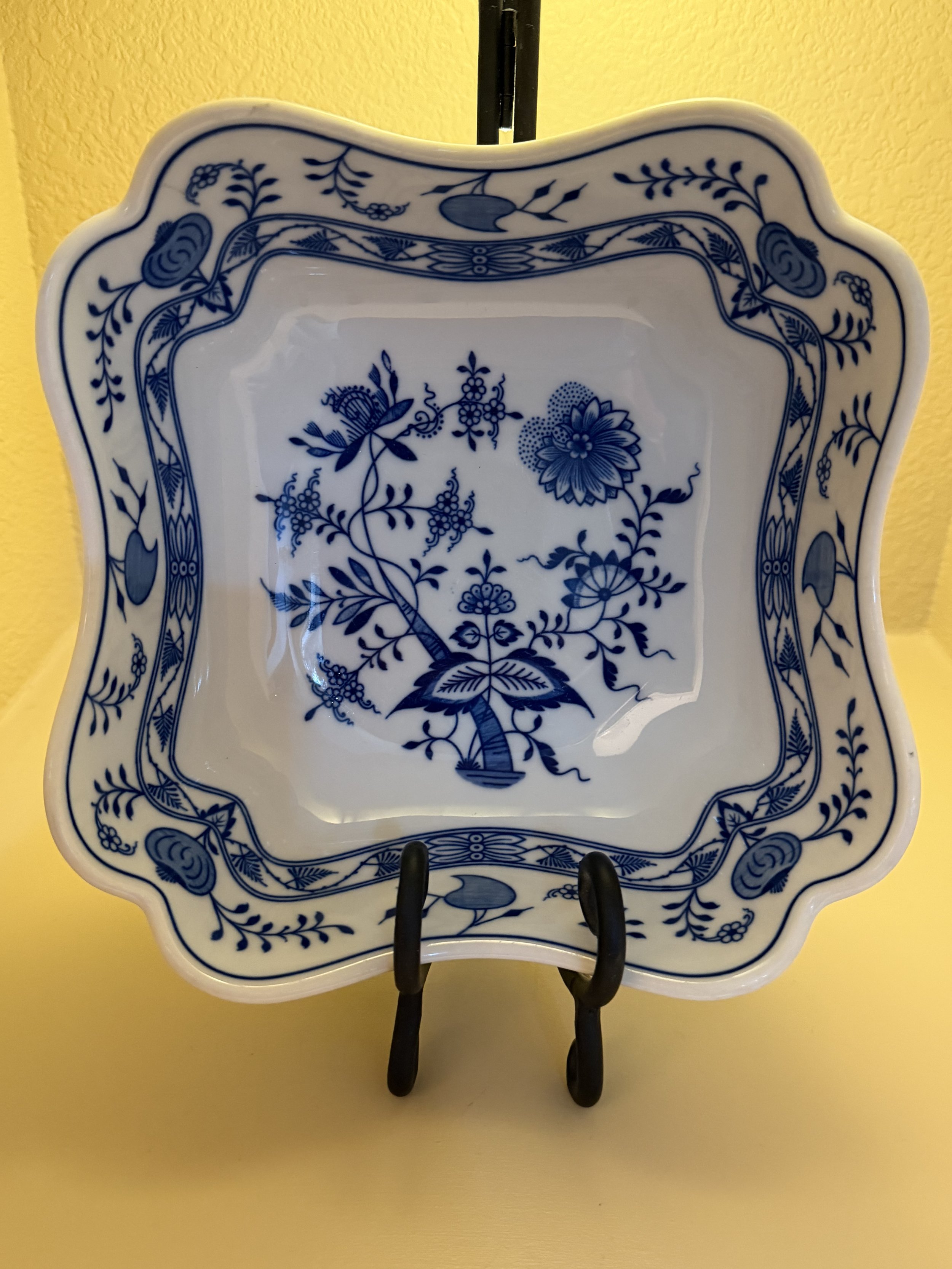 Vintage Hutschenreuther Blue Onion Porcelain Serving Bowl | Hohenberg Bavaria