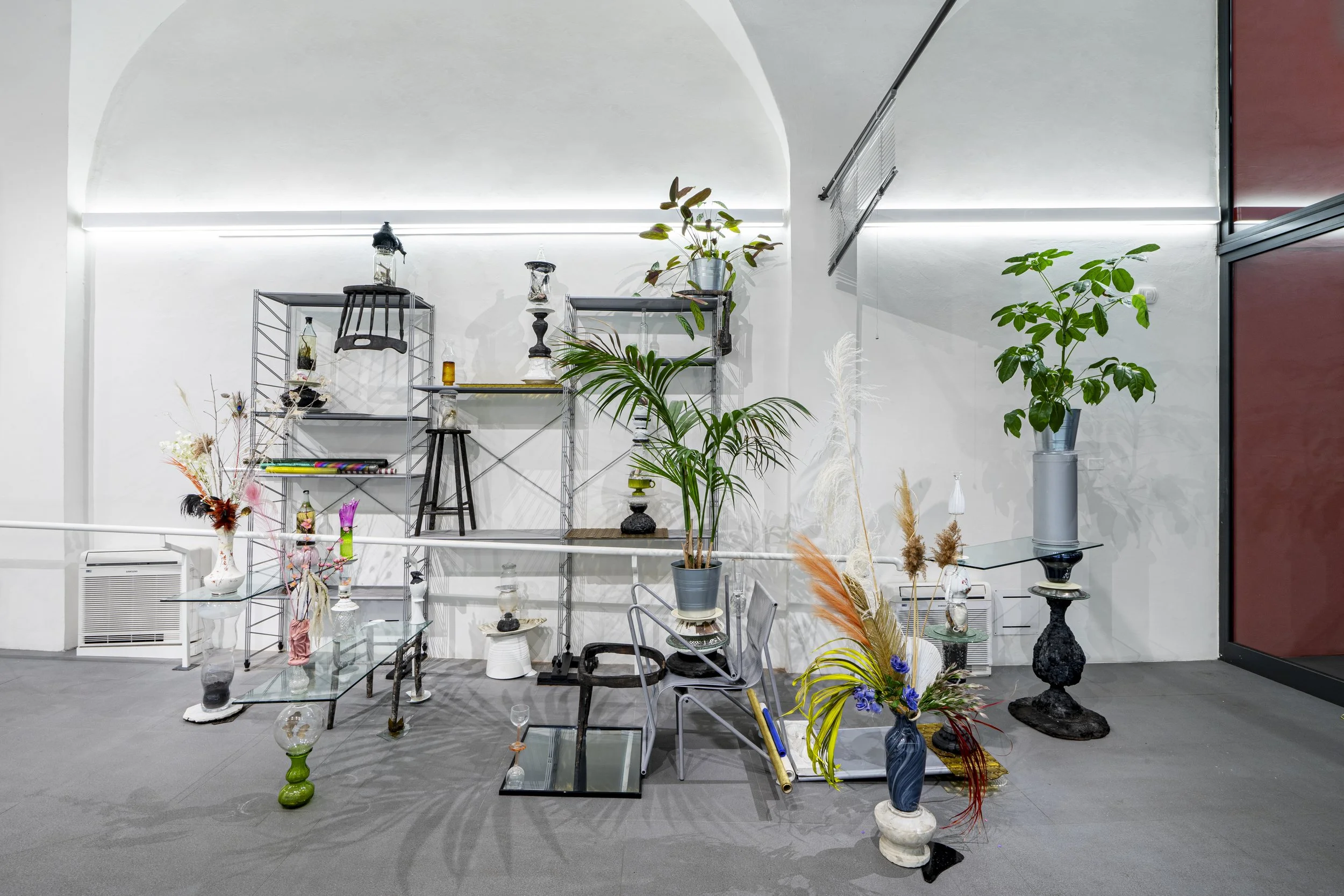 The Tilt of Time Curatorial Texts 