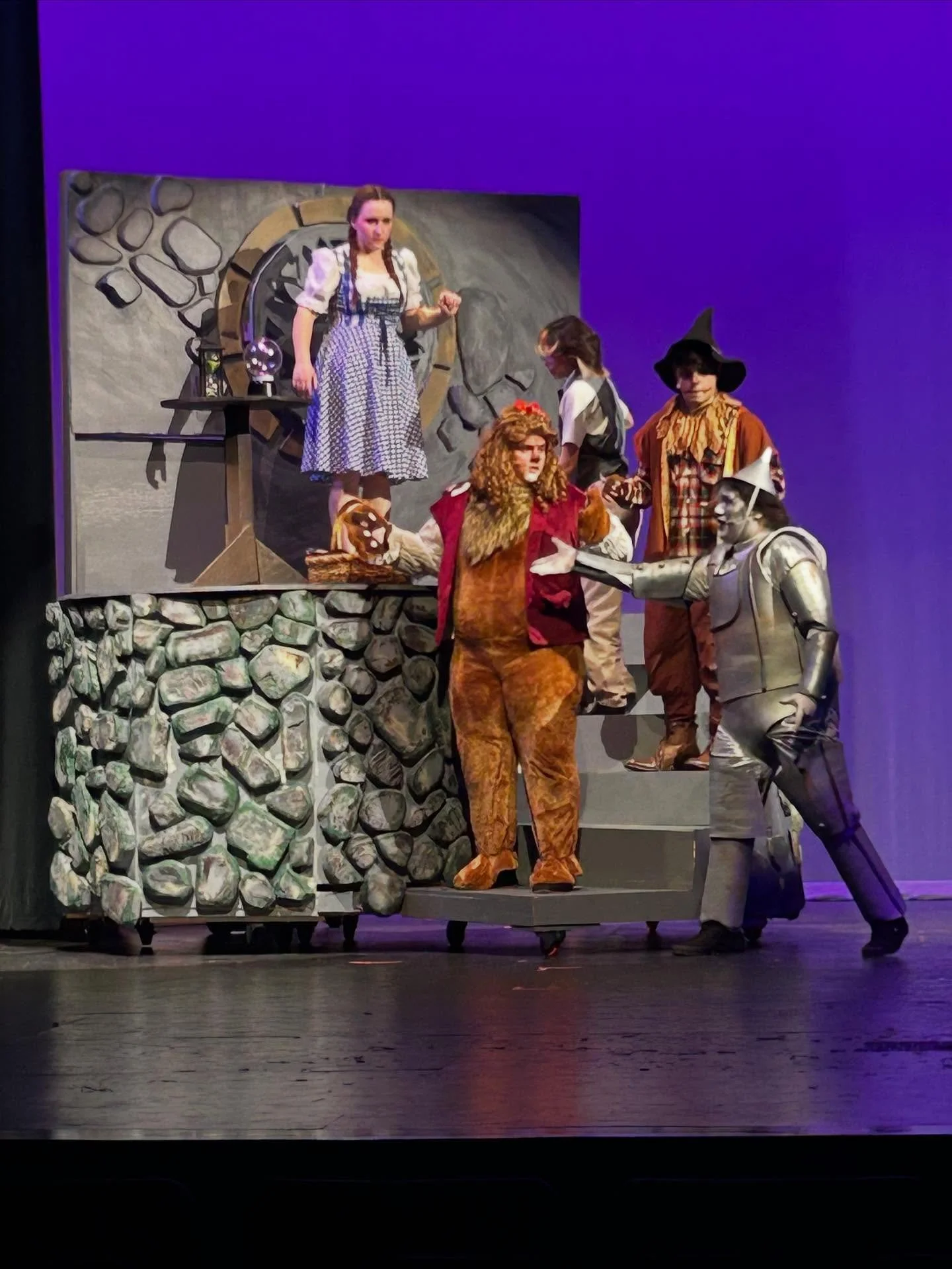 Lighting design for the &ldquo;Wizard of Oz&rdquo; for Brazoswood High School