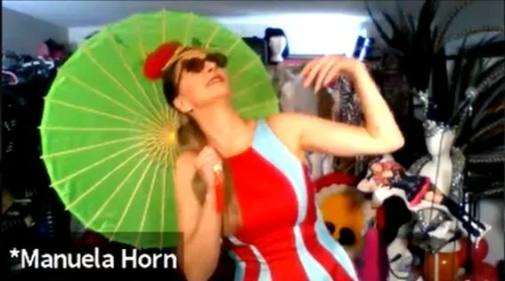 “Fantastic event, thank you for the invite, and supporting these amazing artists”Manuela Horn introduces our performer from Florida with the feel of sunshine