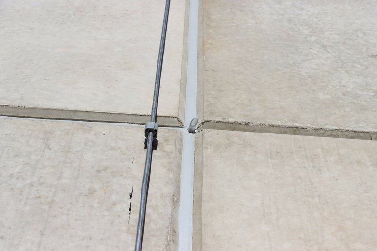 when-to-repair-the-joint-caulking-on-your-commercial-building.jpeg