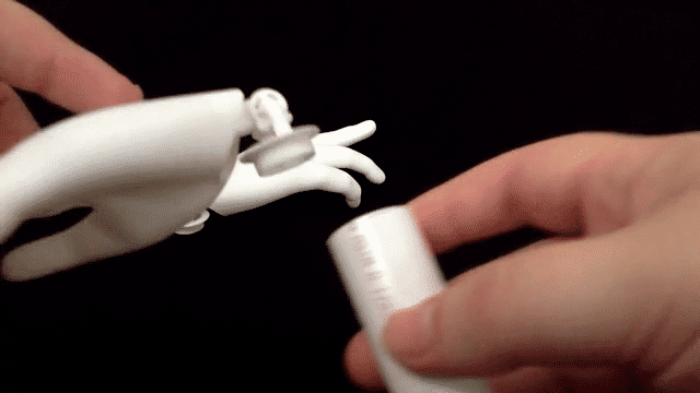 3D Printed Hands for 1_2 Inch PVC Pipe-low.gif