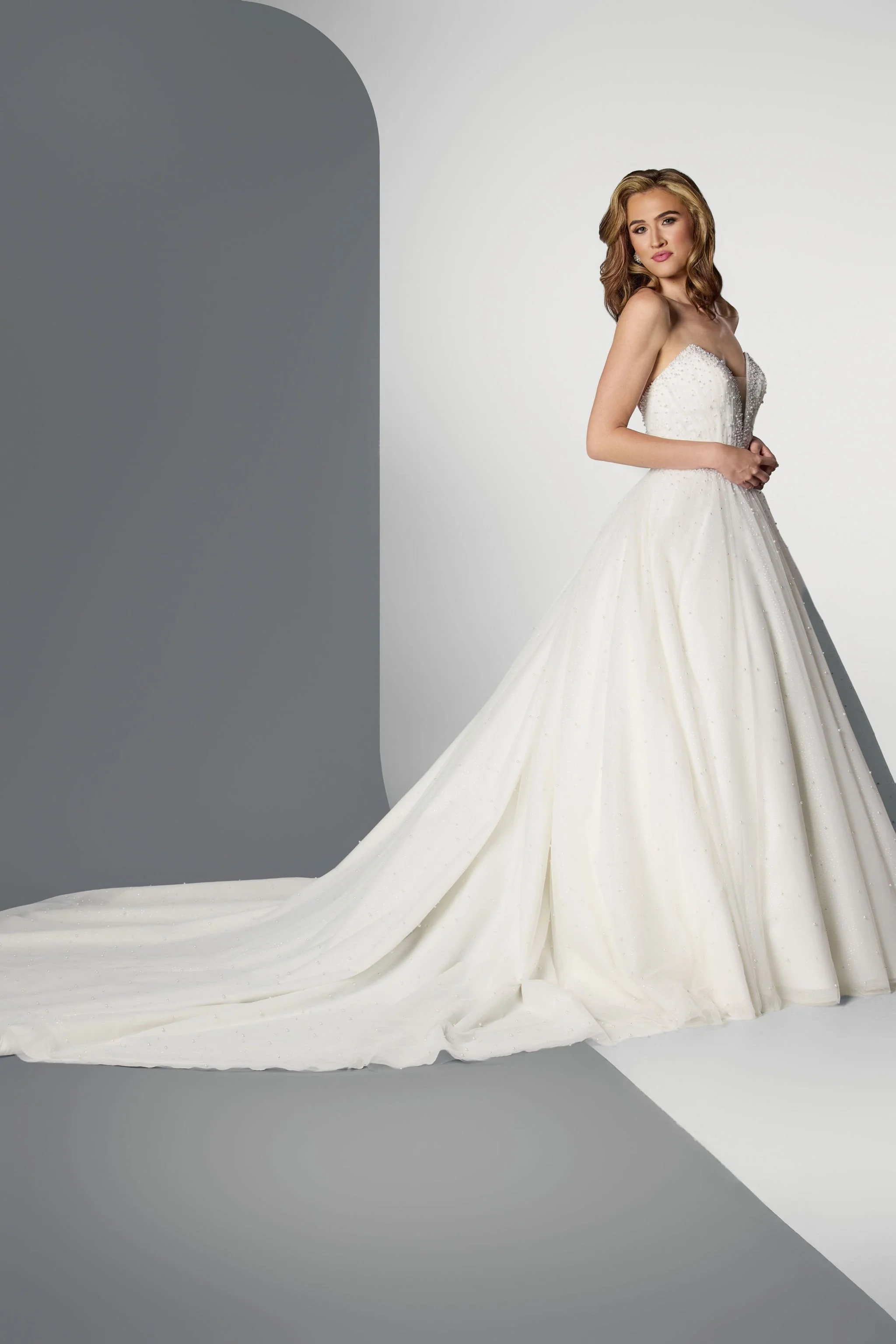 AngelBridalShoot0643HR-EVHR.jpeg