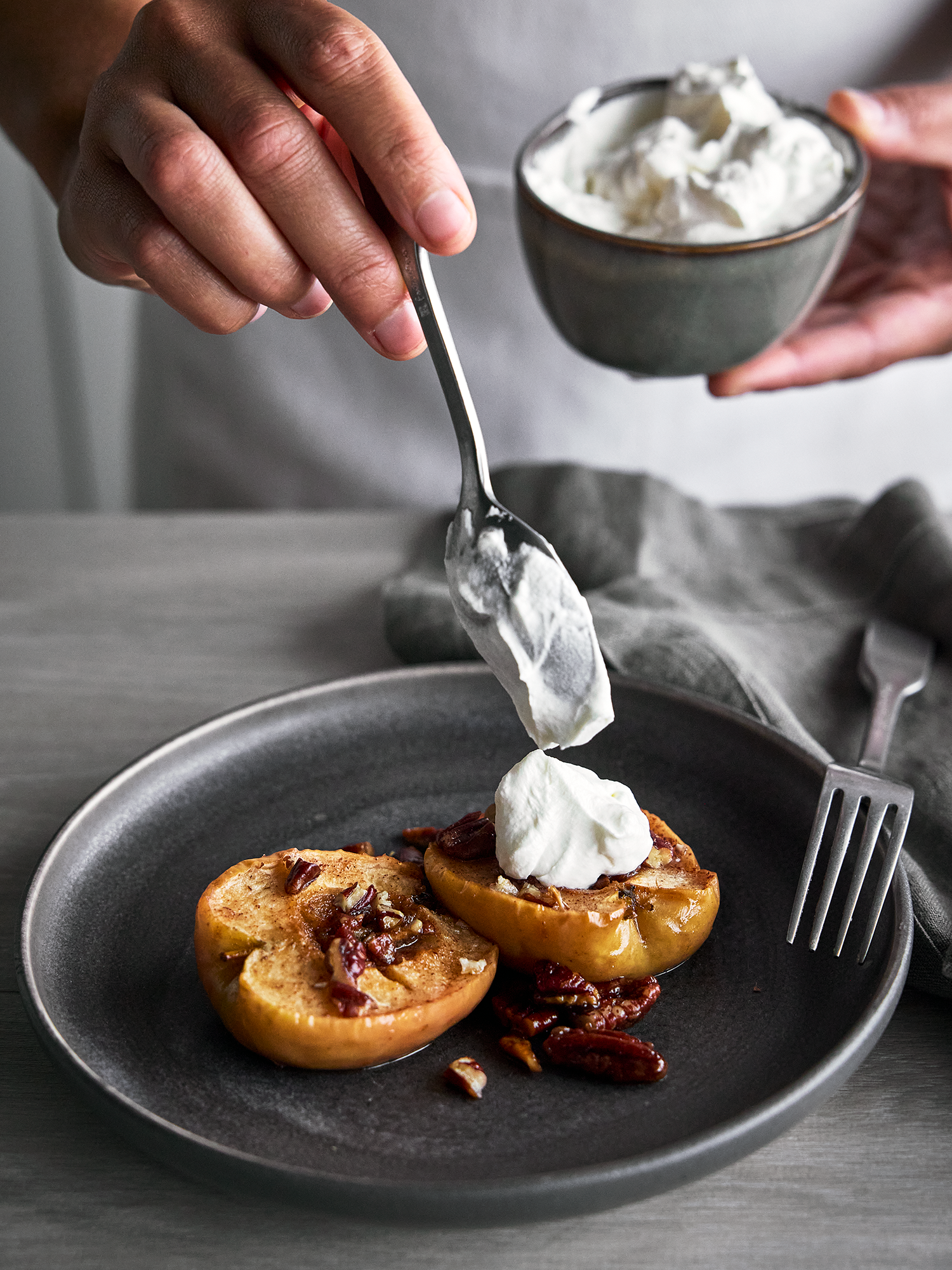 GP_Elite_4PcBakeware_Taupe_BakedApple_13.webp