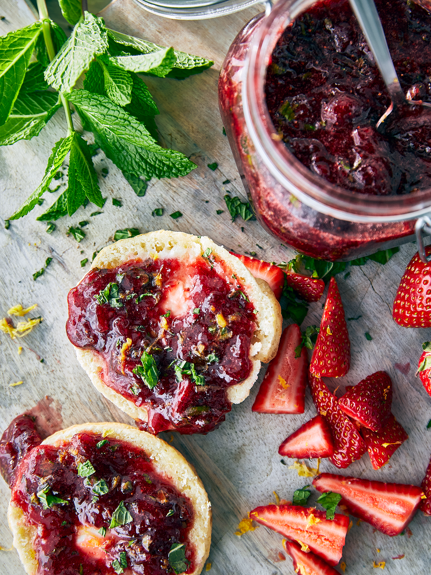 GP_SlowCooker_Graphite_StrawberryBasilJam_15.webp