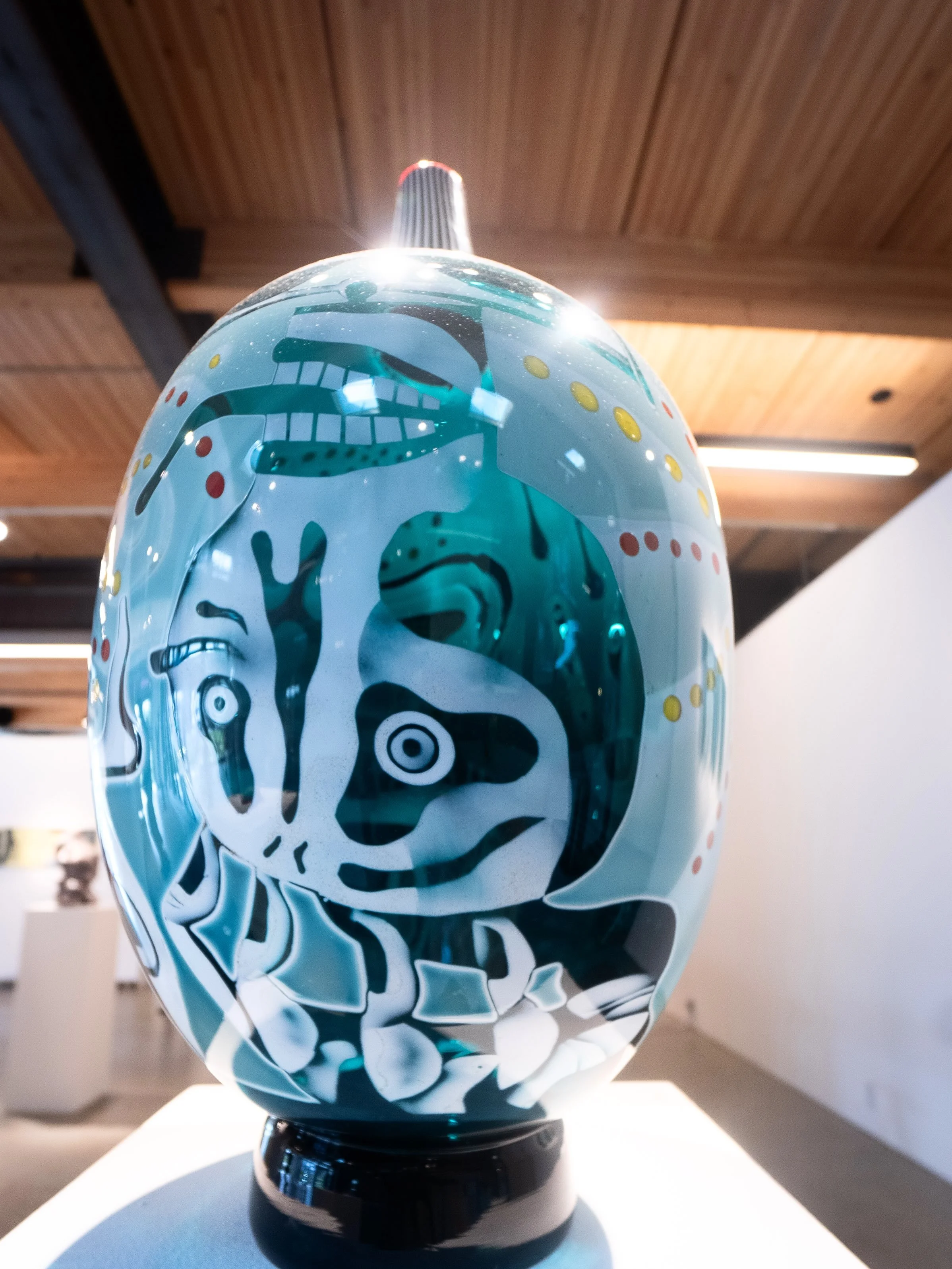 During my perusing of the Seattle Assembly Fair spectacular peace called &ldquo;THE FLAT CIRCLE&rdquo; By Glassblower Peter Hermanson @hermansson_p caught my eye. Made during his residency at the Museum of Glass, within two weeks time would be in ful