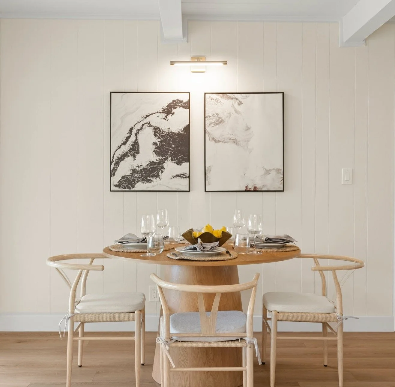 Designer Room with Weekly Clean · private room · Menlo Park, CA — Stay Alpha Home