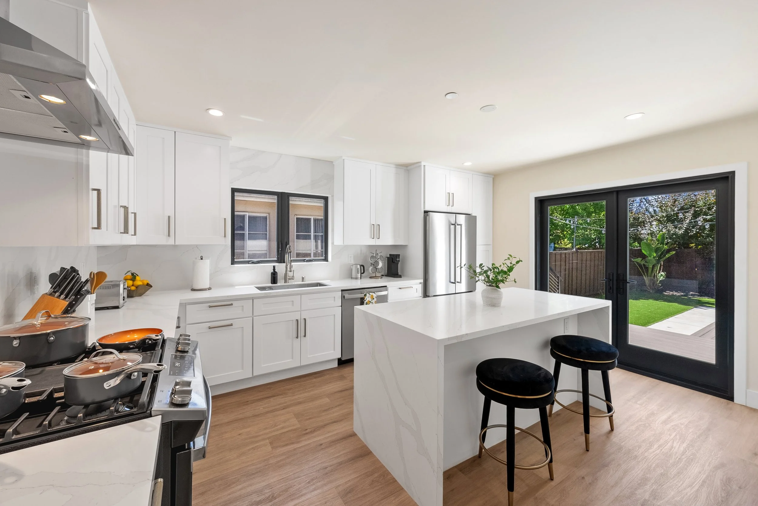 Stylish Room by Hillsdale Mall · private room · San Mateo, CA — Stay Alpha Home