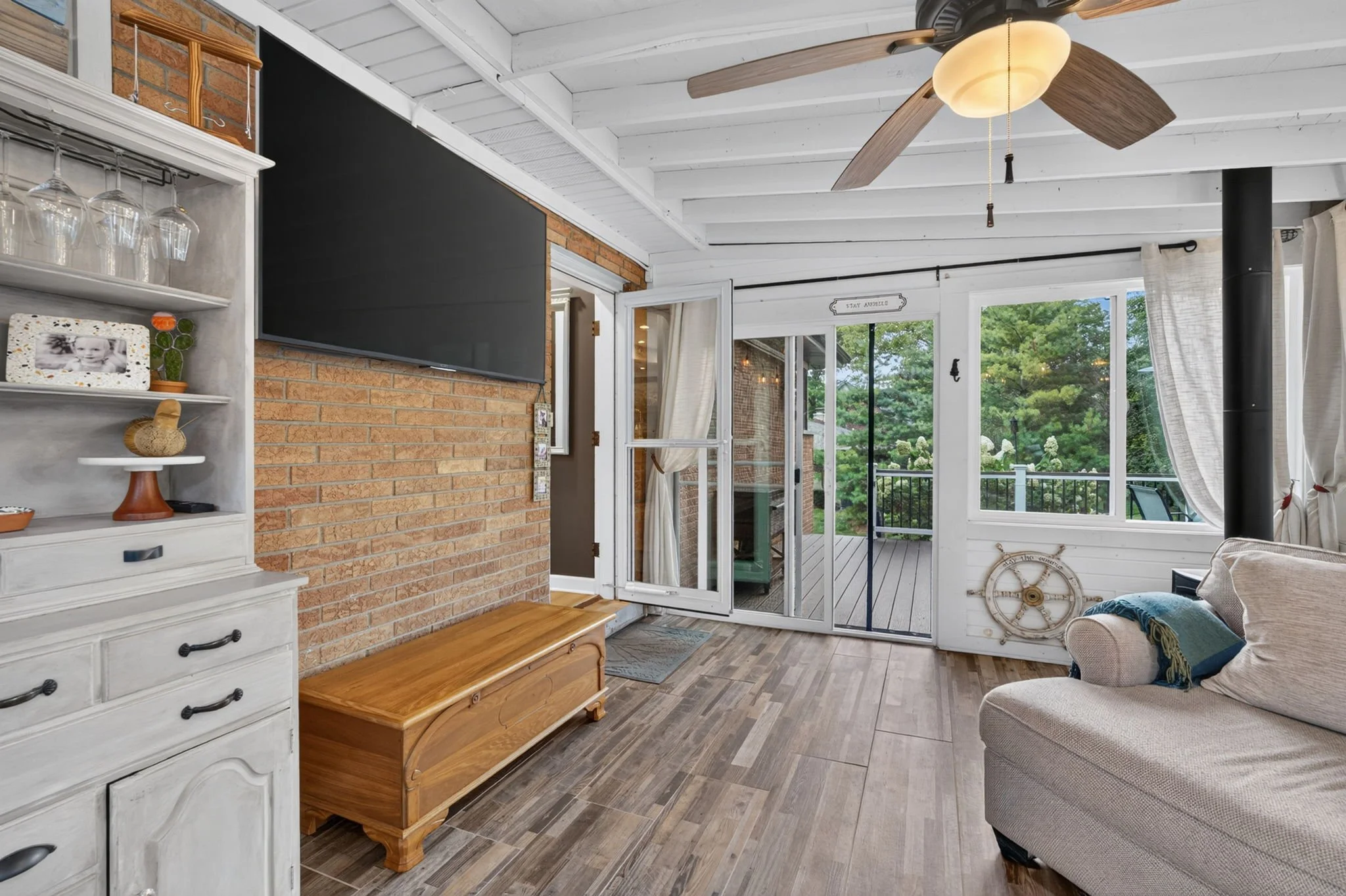 sunroom 2.jpg
